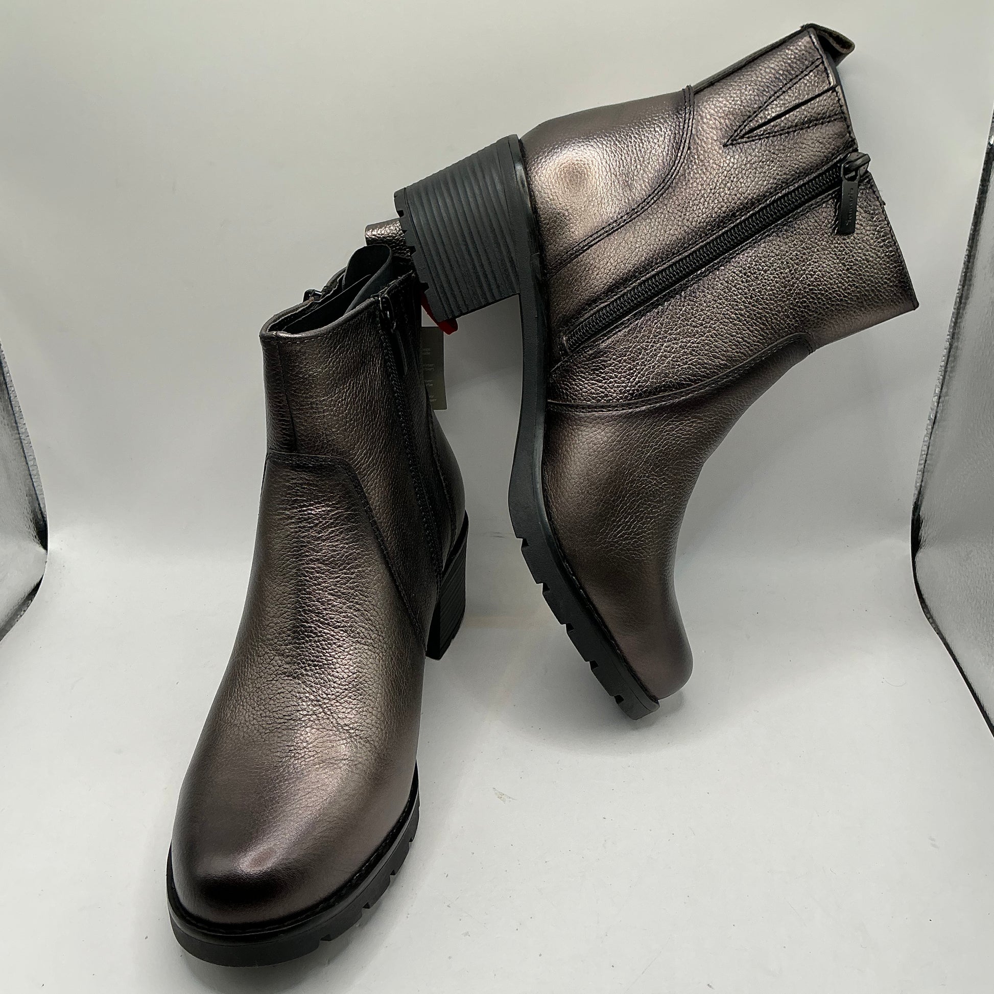 Tamaris comfort pewter mid heel leather ankle boots