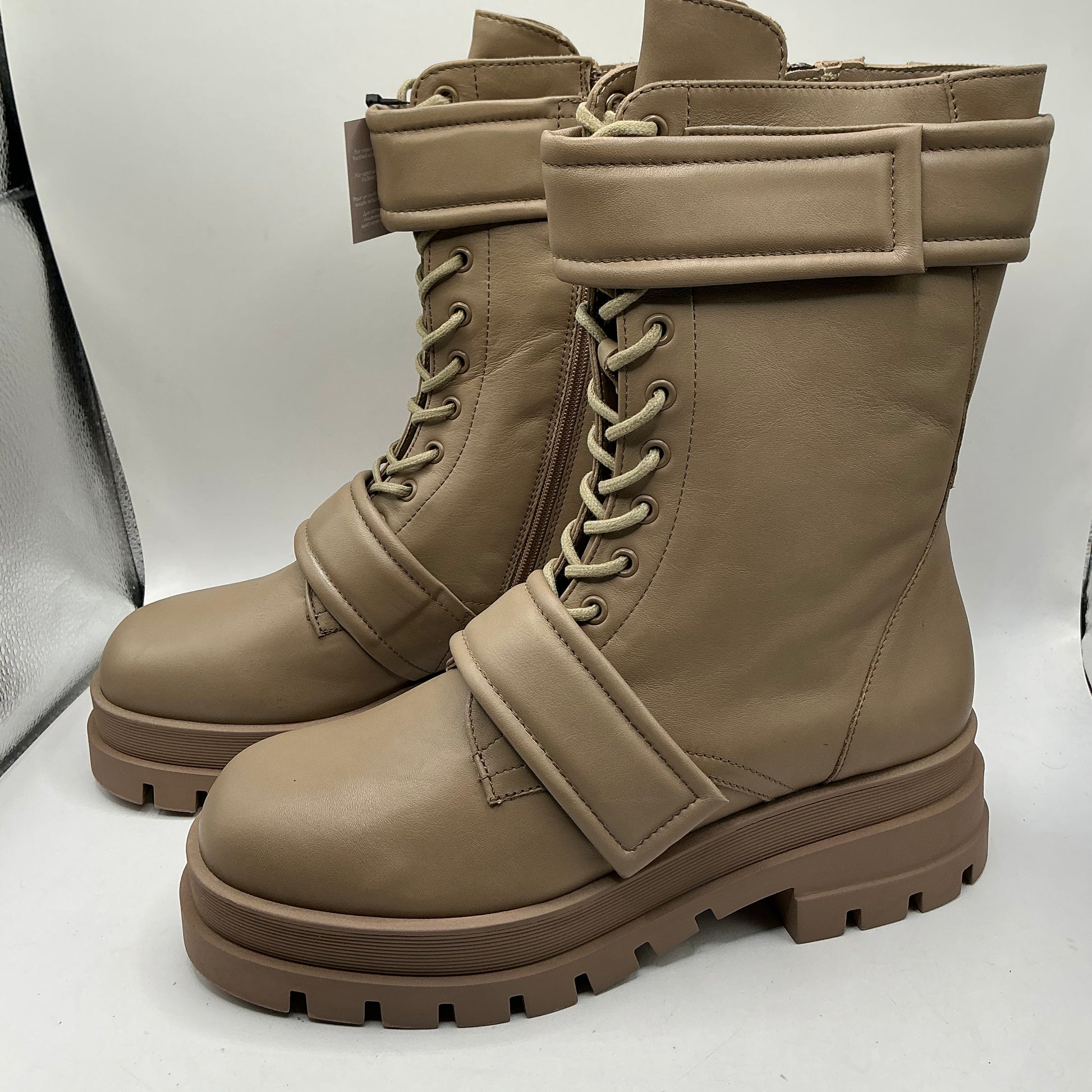 Tamaris Newd neutral coloured leather combat boots