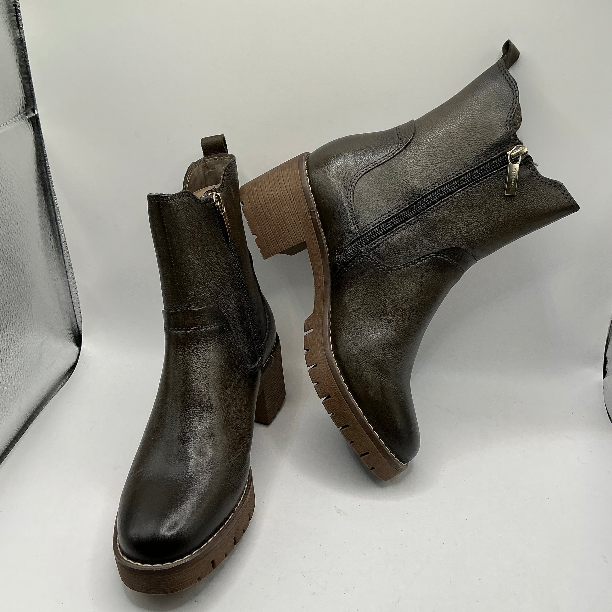 Tamaris comfort Khaki leather Chelsea boots