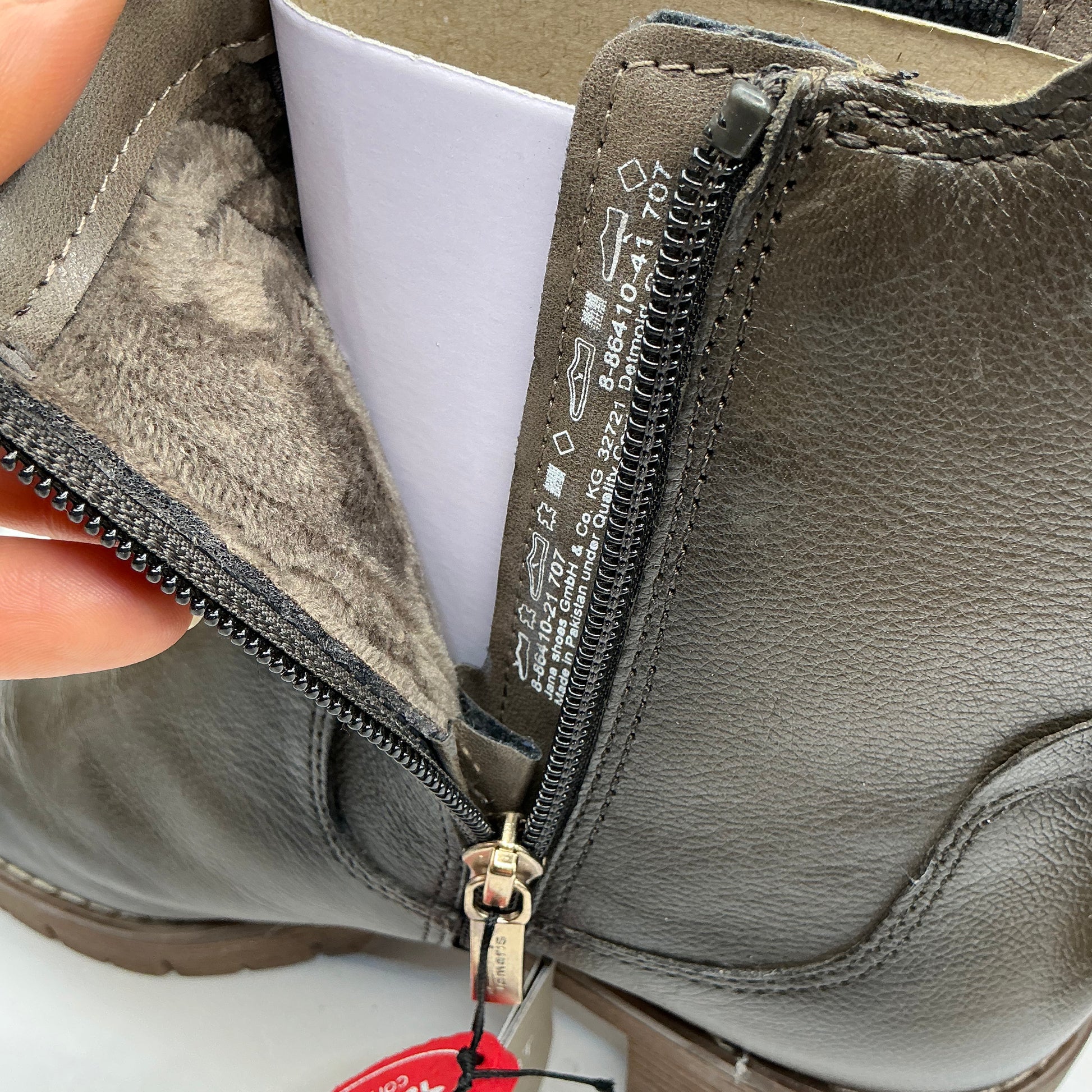 Tamaris comfort Khaki leather Chelsea boots