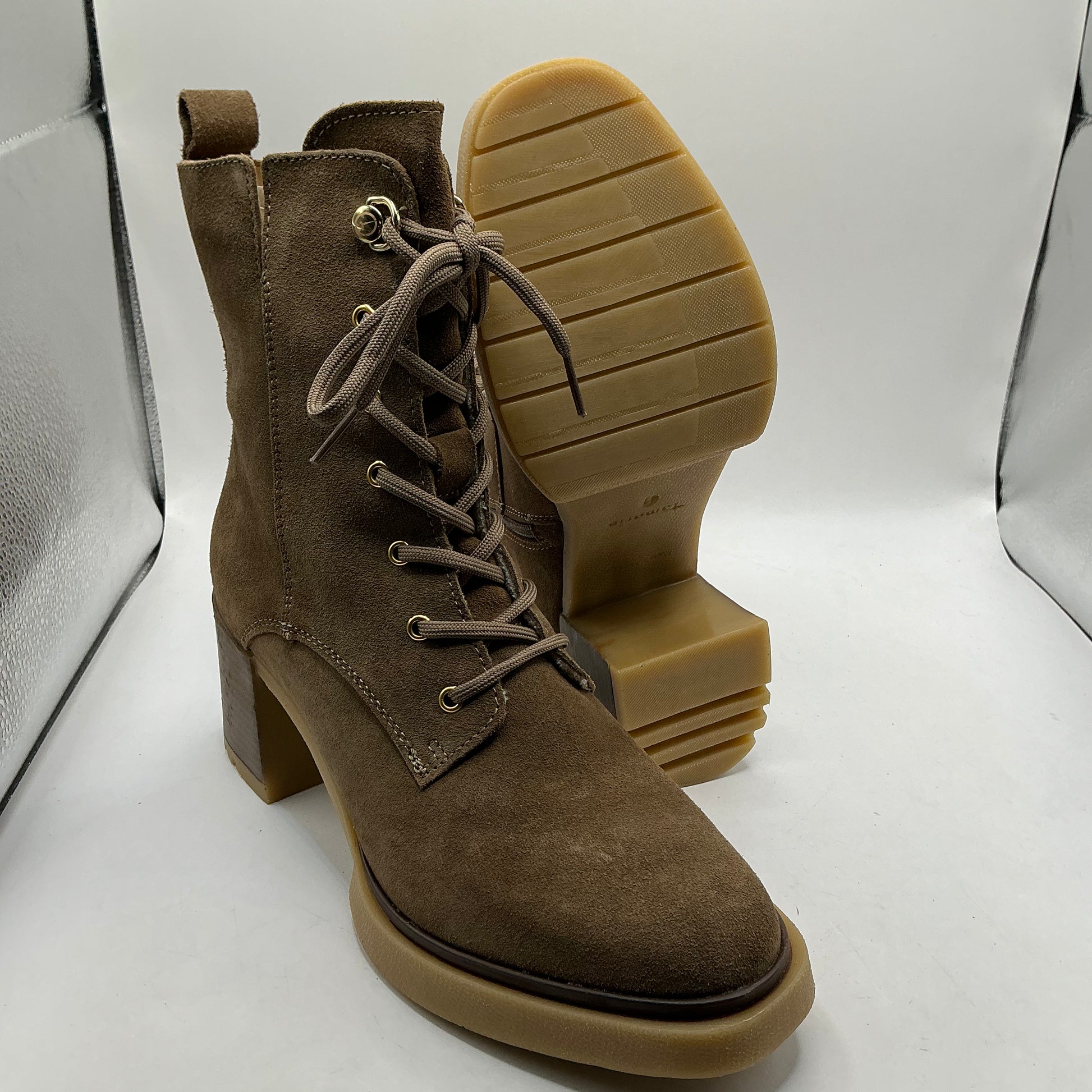 Tamaris Cigar suede ankle boots with chunky heel