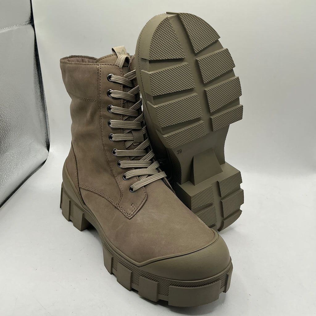 Caprice, Mud Nubuck  woolly lined ankle boots