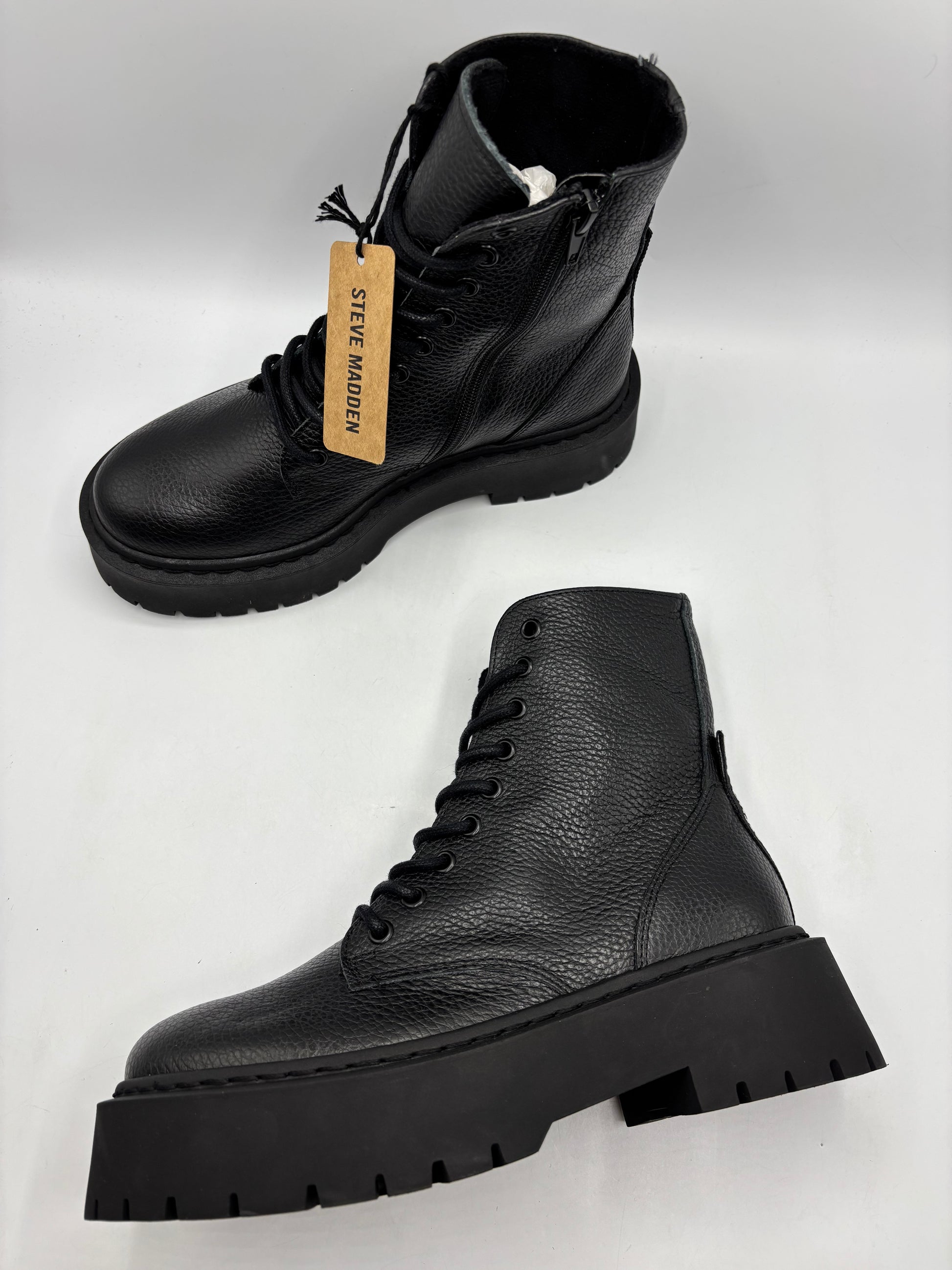 STEVE MADDEN skylar leather lace up chunky ankle boots (size 6)