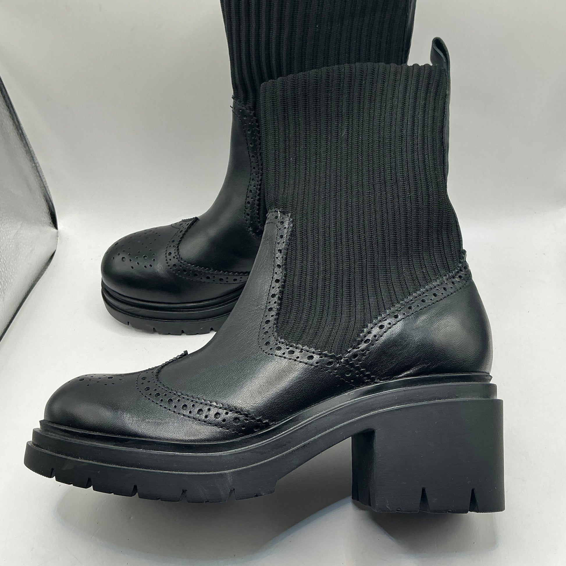 Inuovo black leather and fabric ankle boots