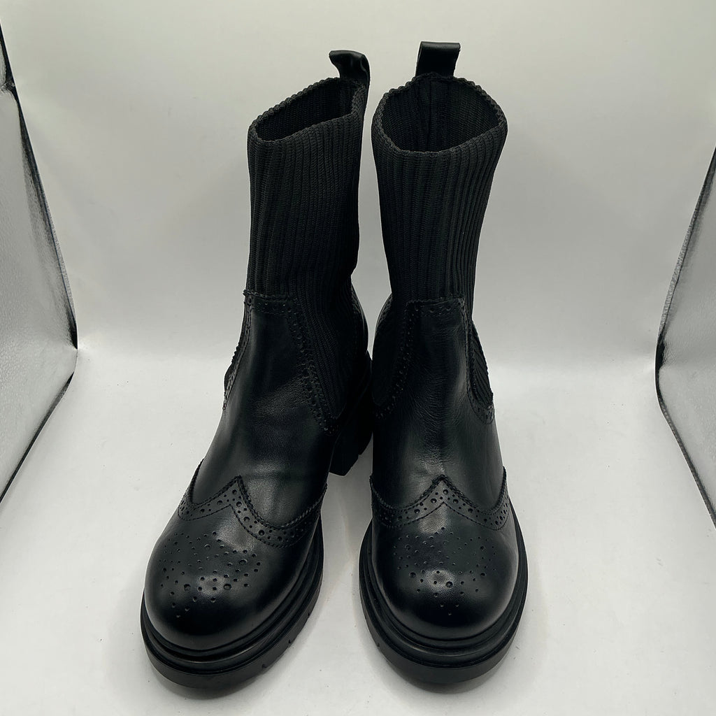 Inuovo black leather and fabric ankle boots