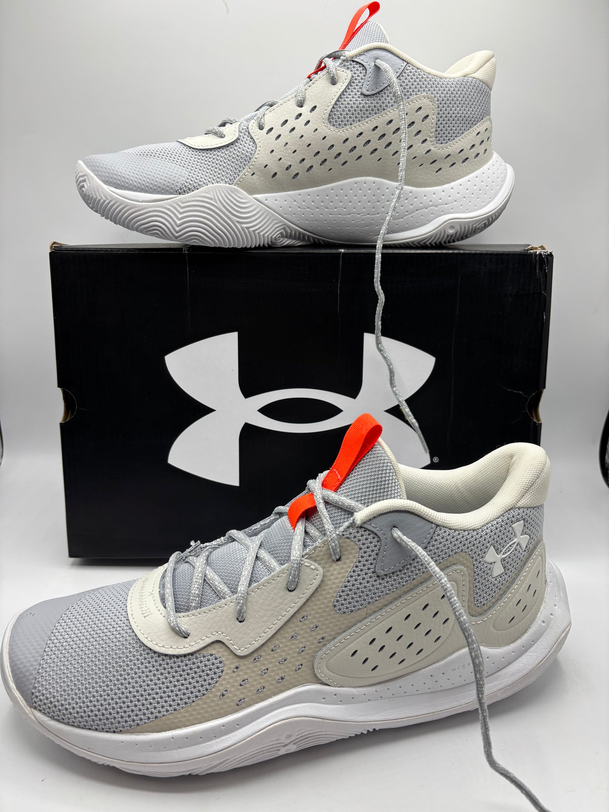 Under Armour UA Jet '23 basketball shoes (size 10)