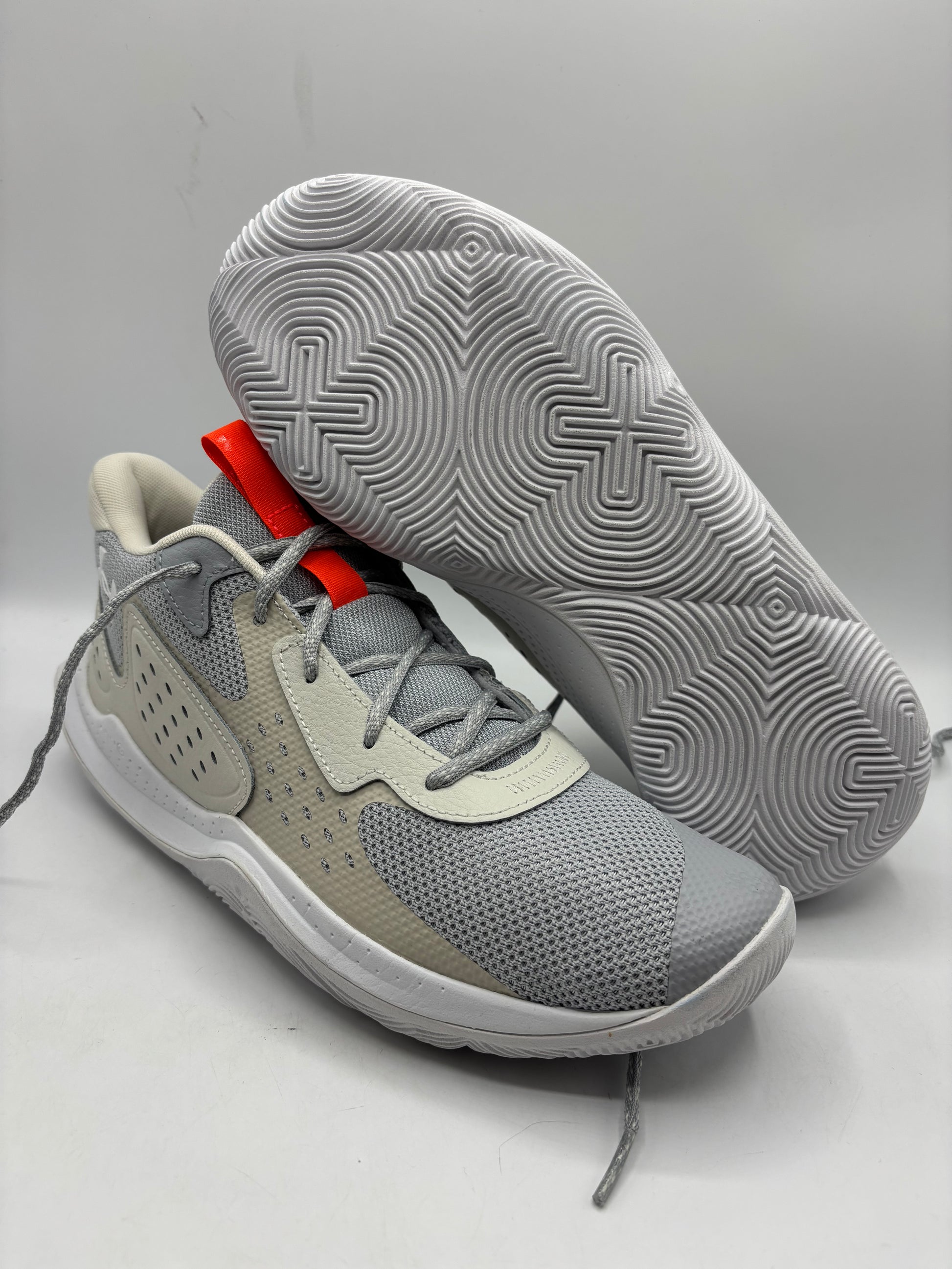 Under Armour UA Jet '23 basketball shoes (size 10)