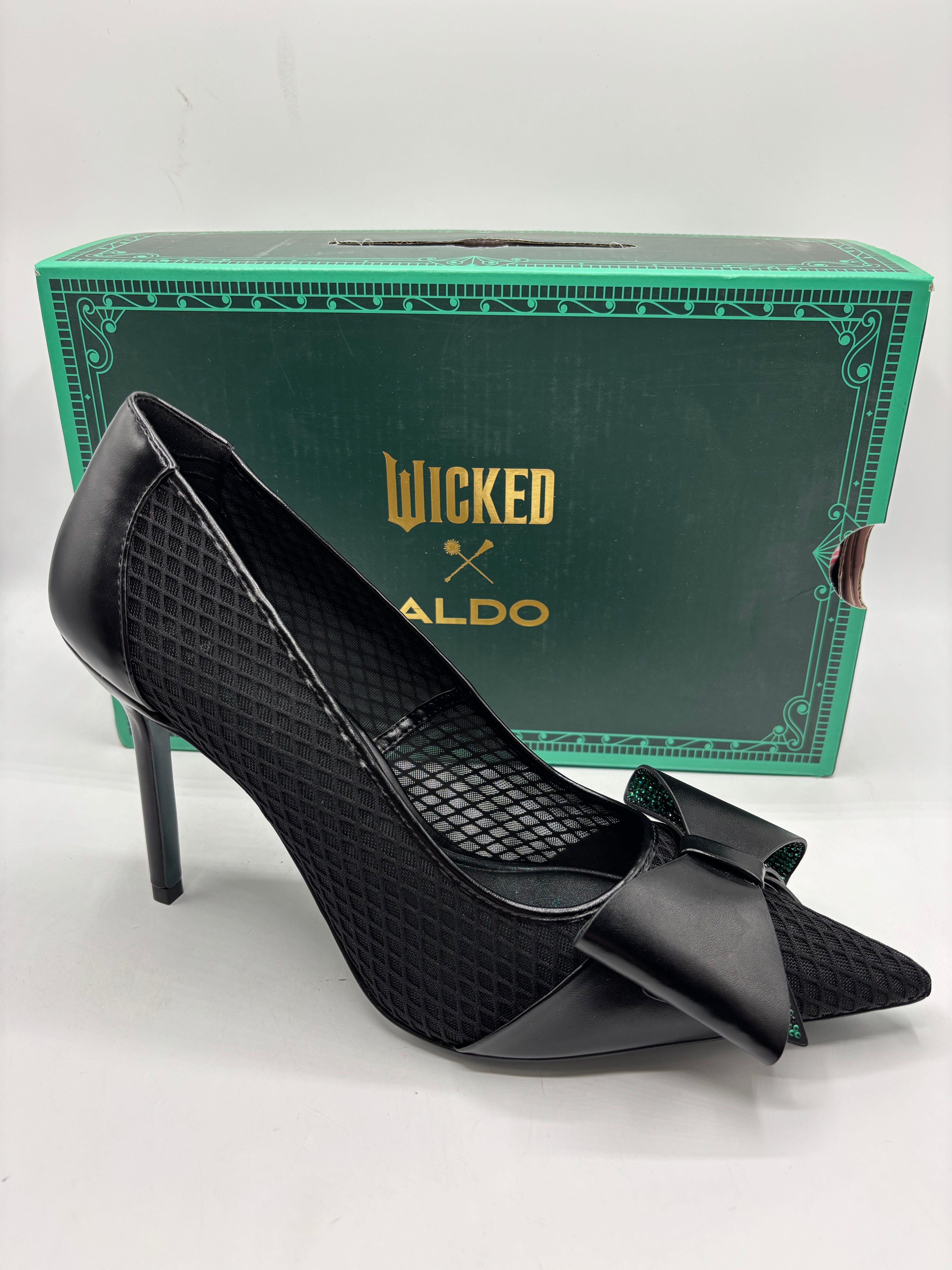 Aldo X Wicked Defygravity pumps with a bow detail, sizes 4,5,6