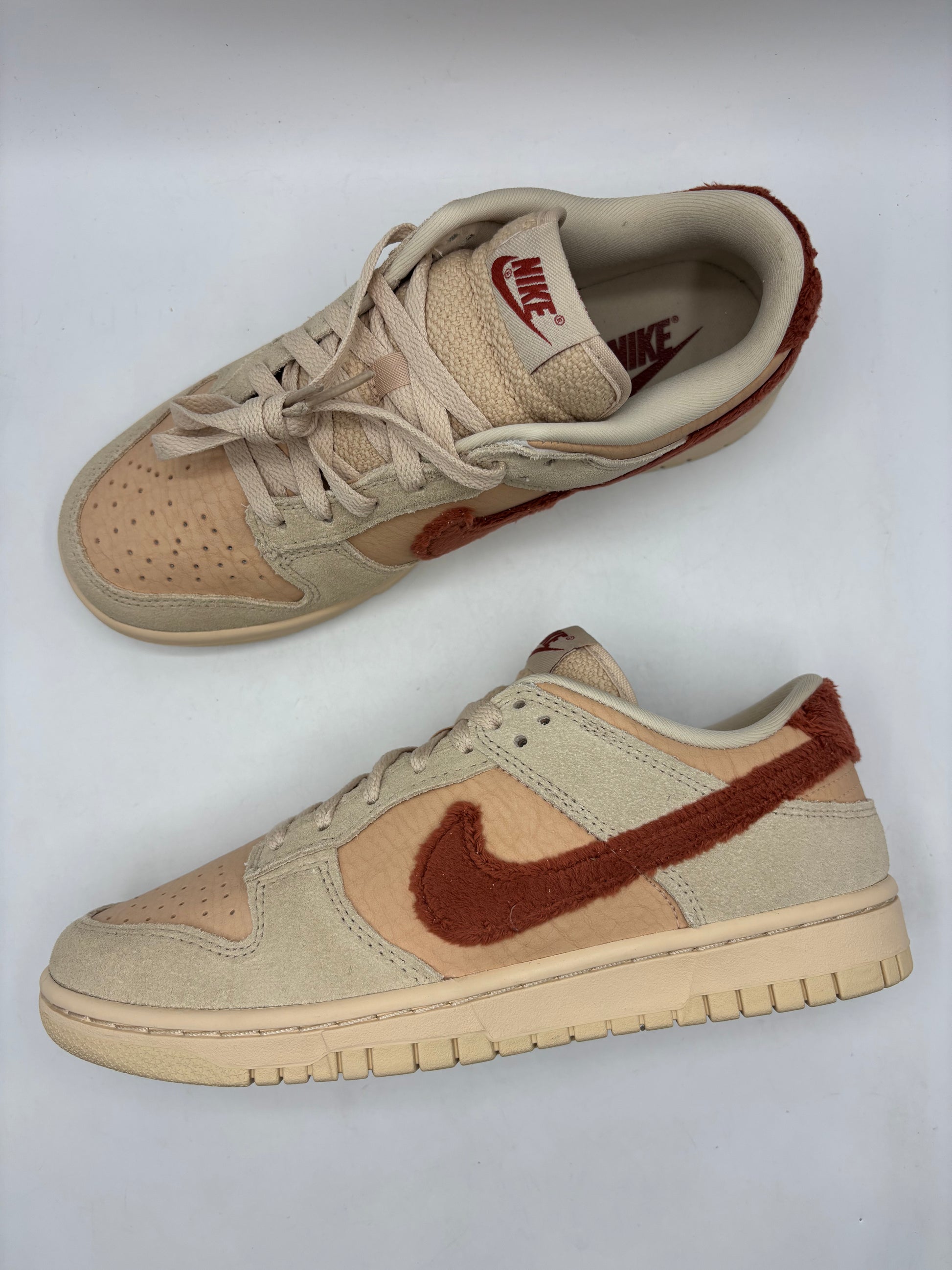 Nike Dunk Low Trainers (size 6)