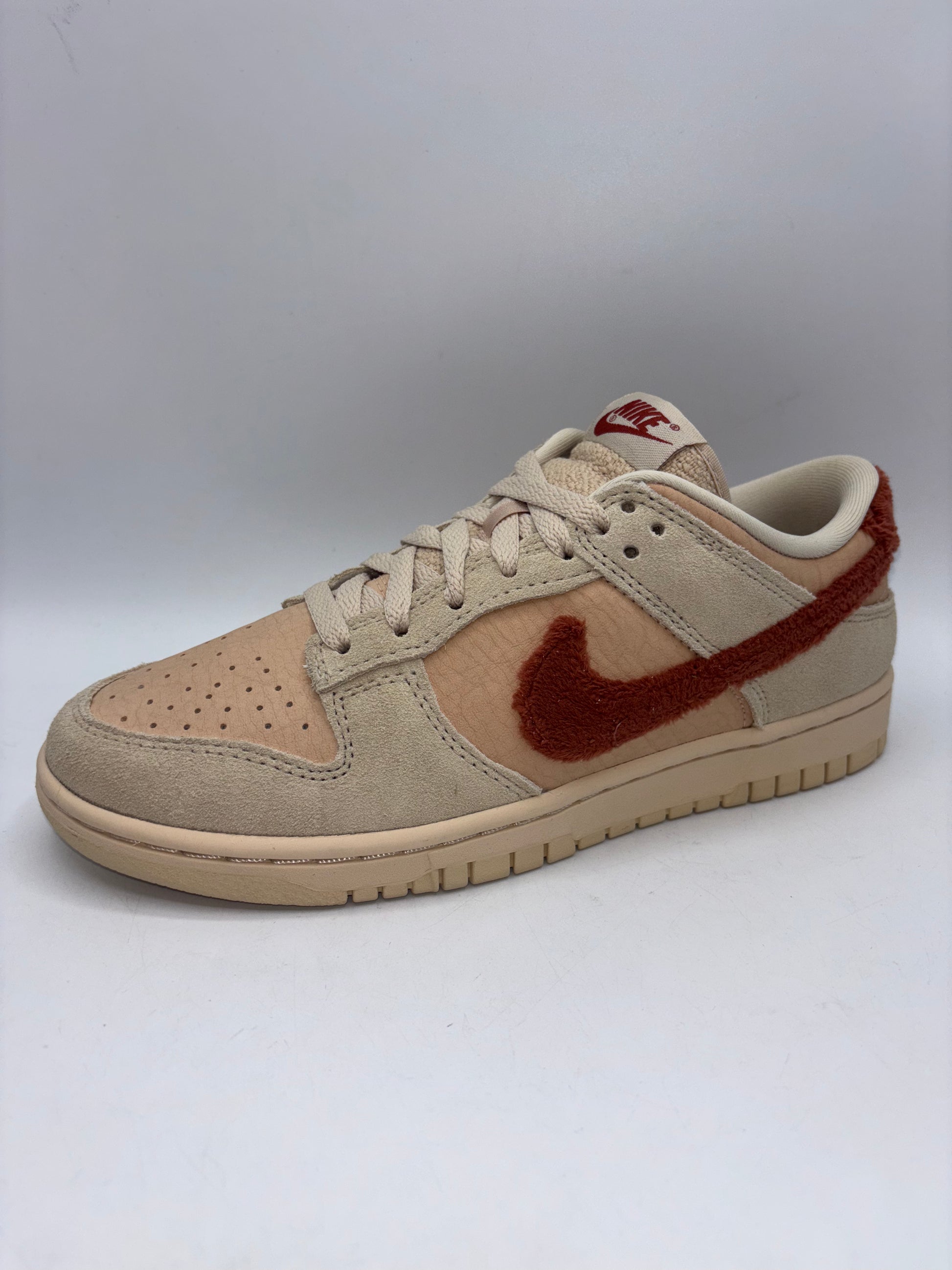 Nike Dunk Low Trainers (size 6)