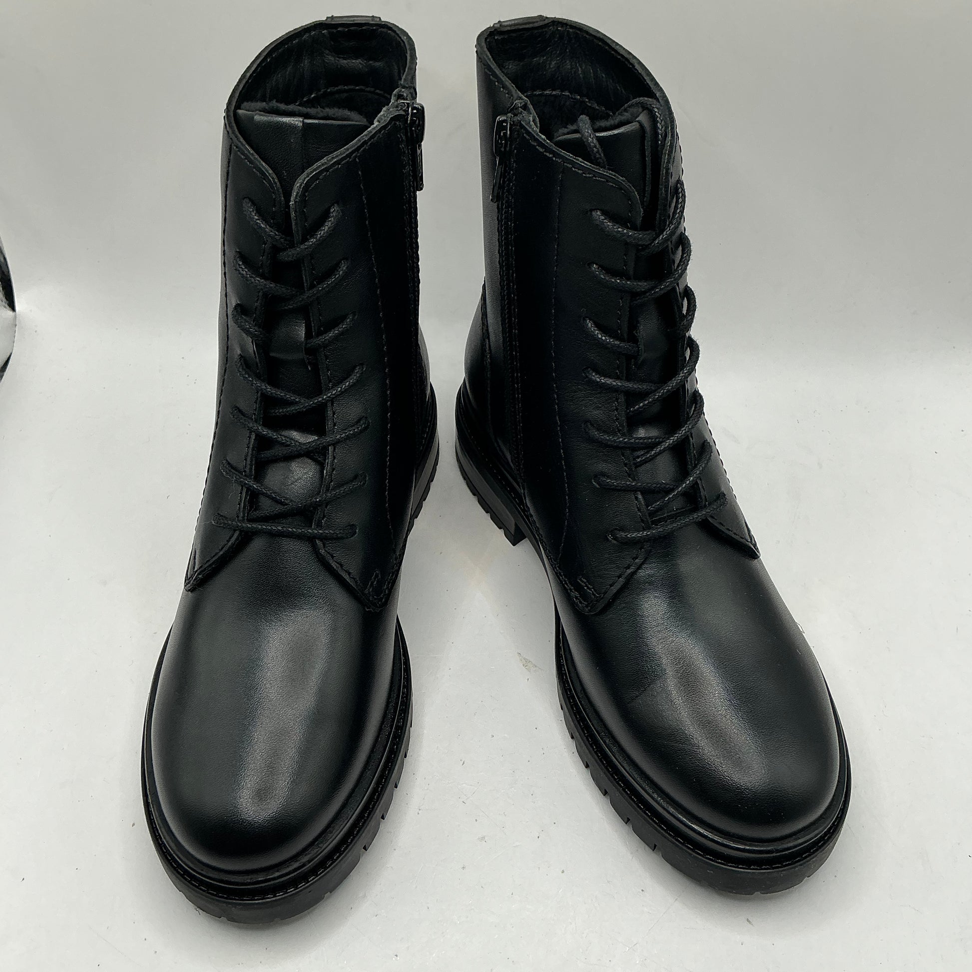 Josef seibel “Stacey 07” black leather ankle boots size 3