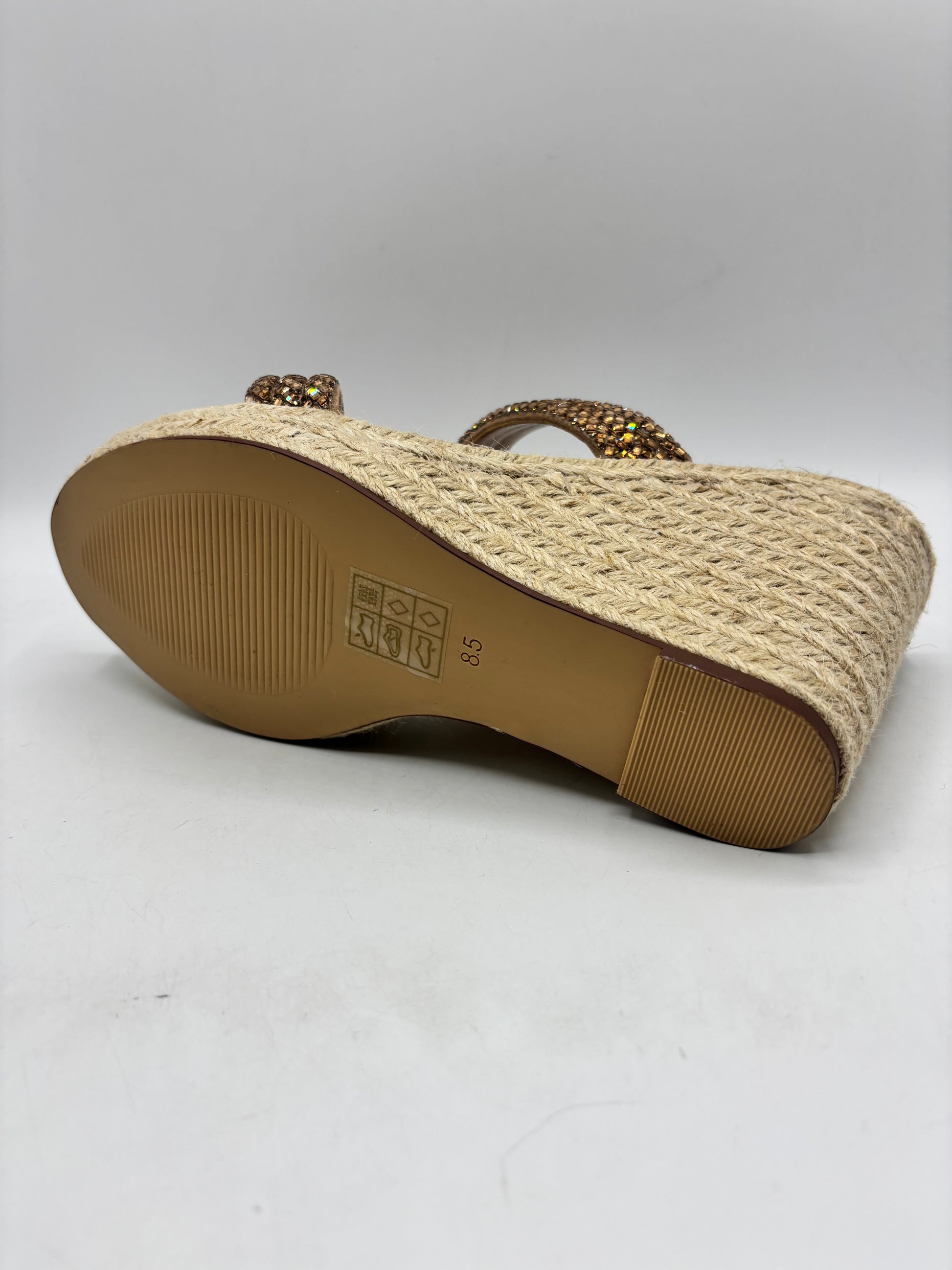 STEVE MADDEN “Upton” diamanté espadrille wedge sandal, size 6