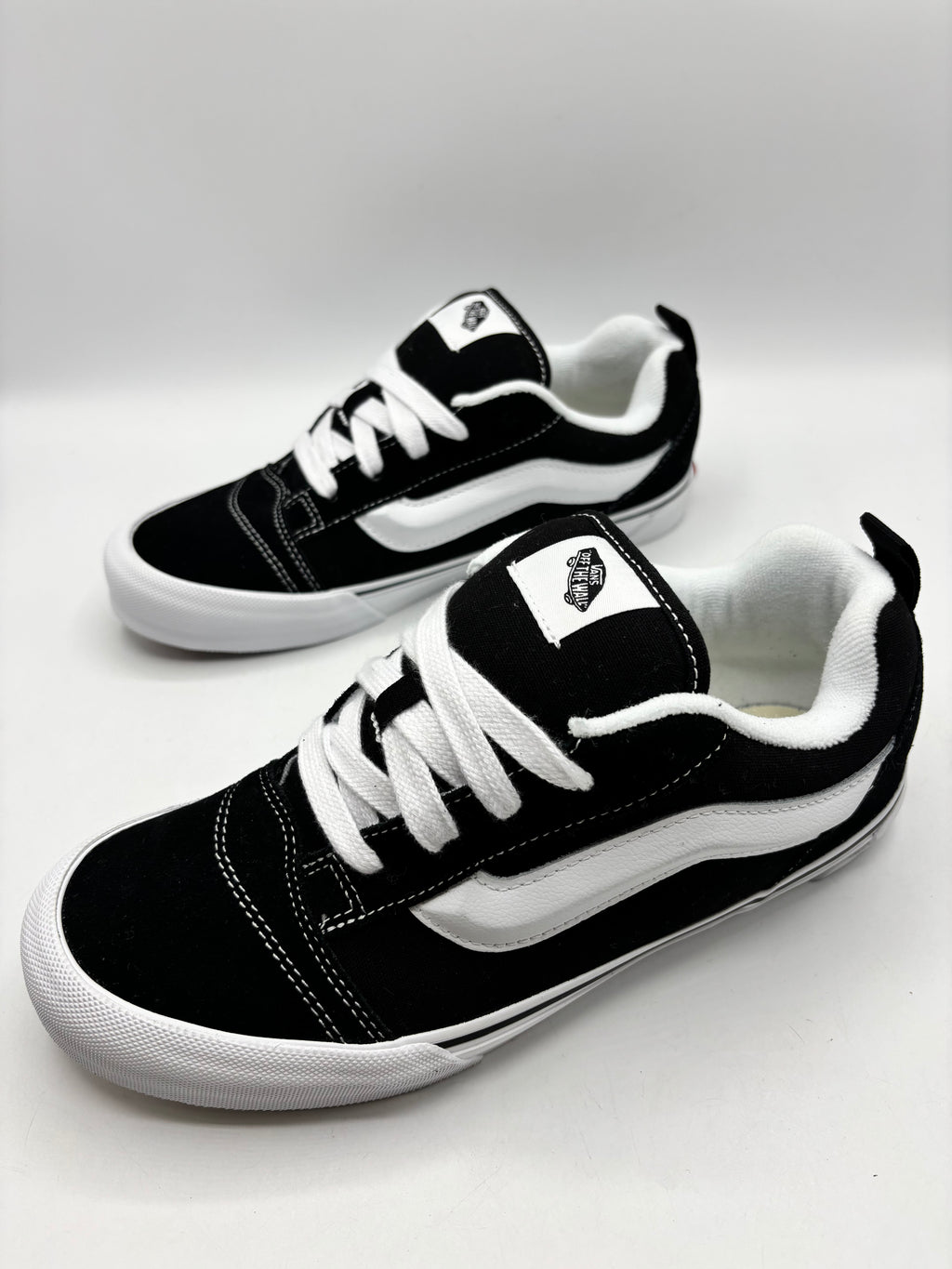 Vans Knu Skool padded low-top sneakers (size 6&7 unisex) black/white
