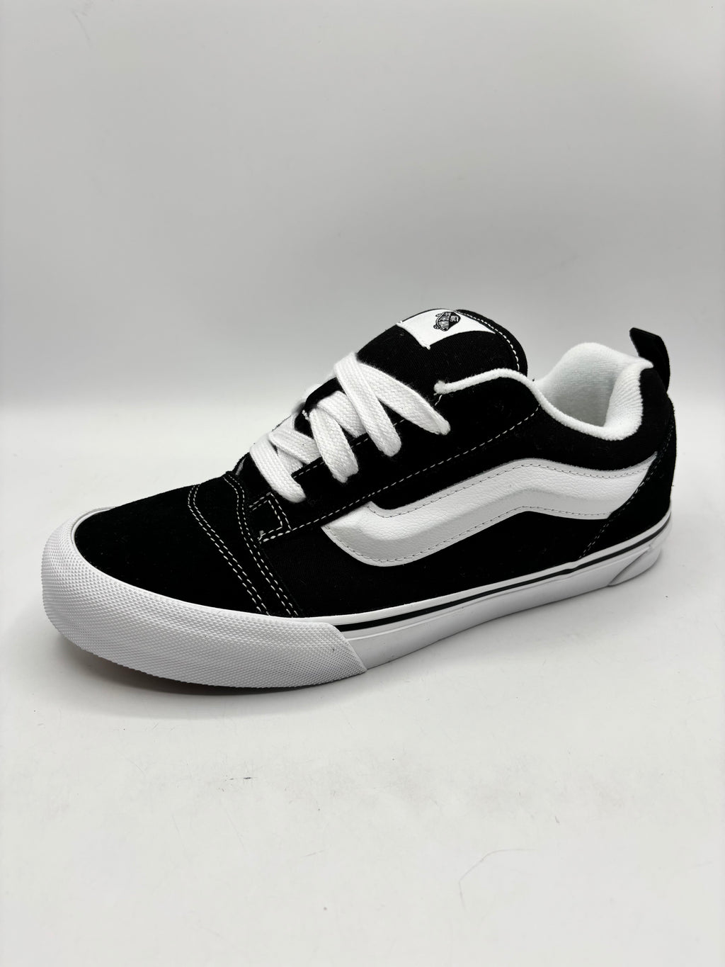 Vans Knu Skool padded low-top sneakers (size 6&7 unisex) black/white