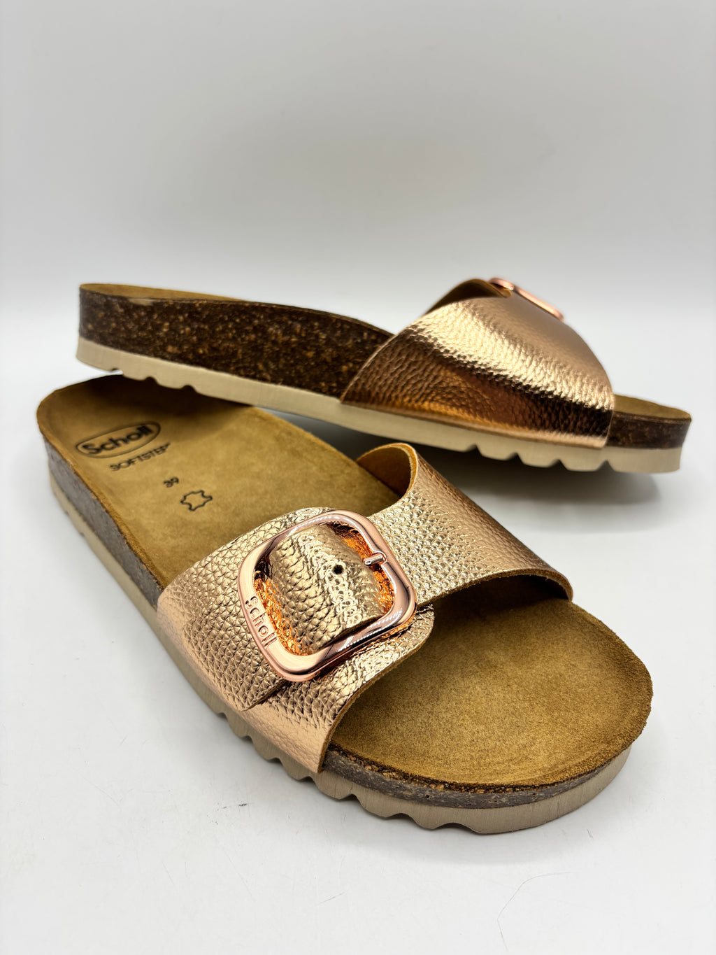 Scholl “Ginni” sandals in rose gold, size 6