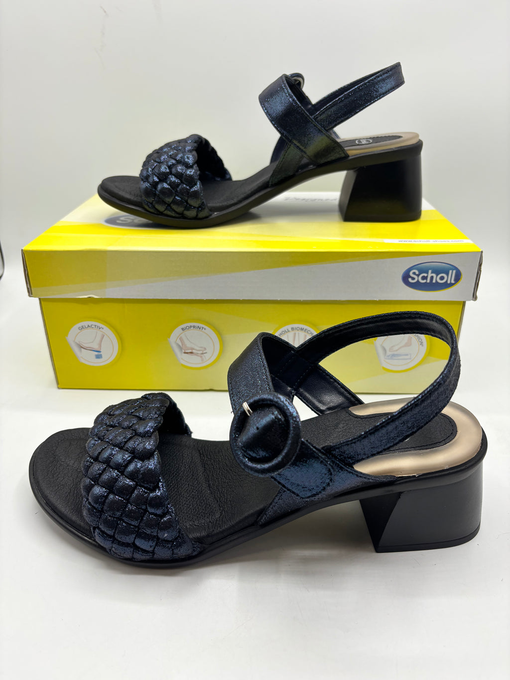 Scholl Promenade woven women's comfort sandals in navy, size 5 & 6