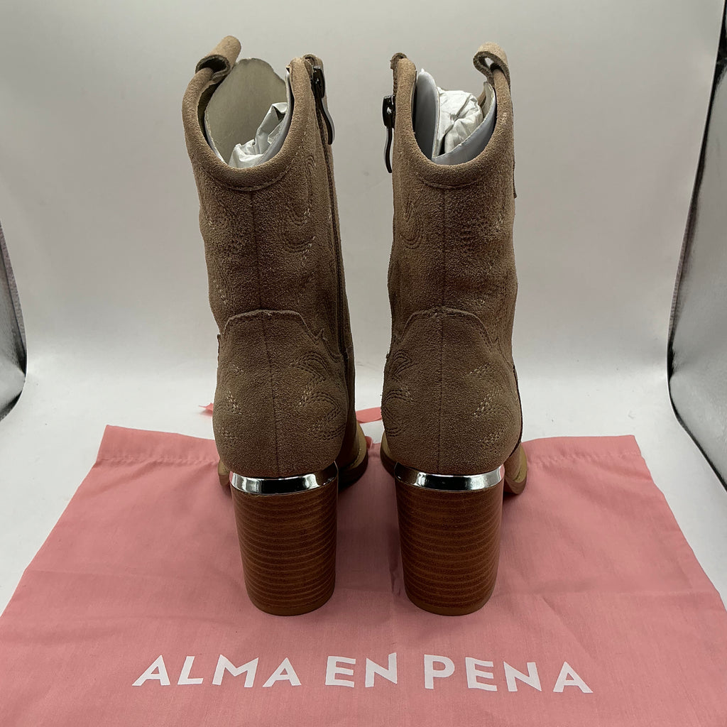 Alma en Pena
Cowboy/biker ankle boot - light brown