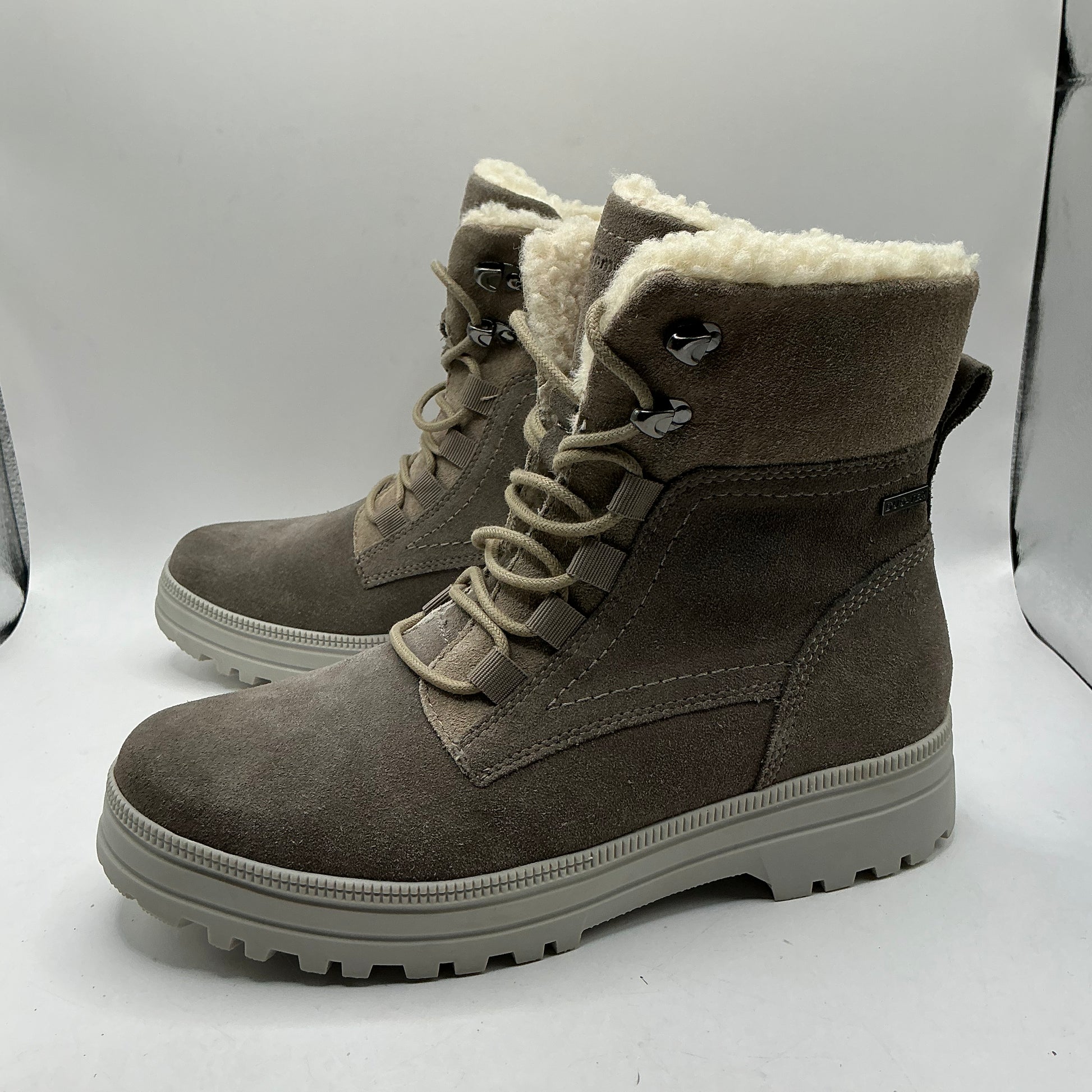 Tamaris comfort, two tone suede boots with woolly lining