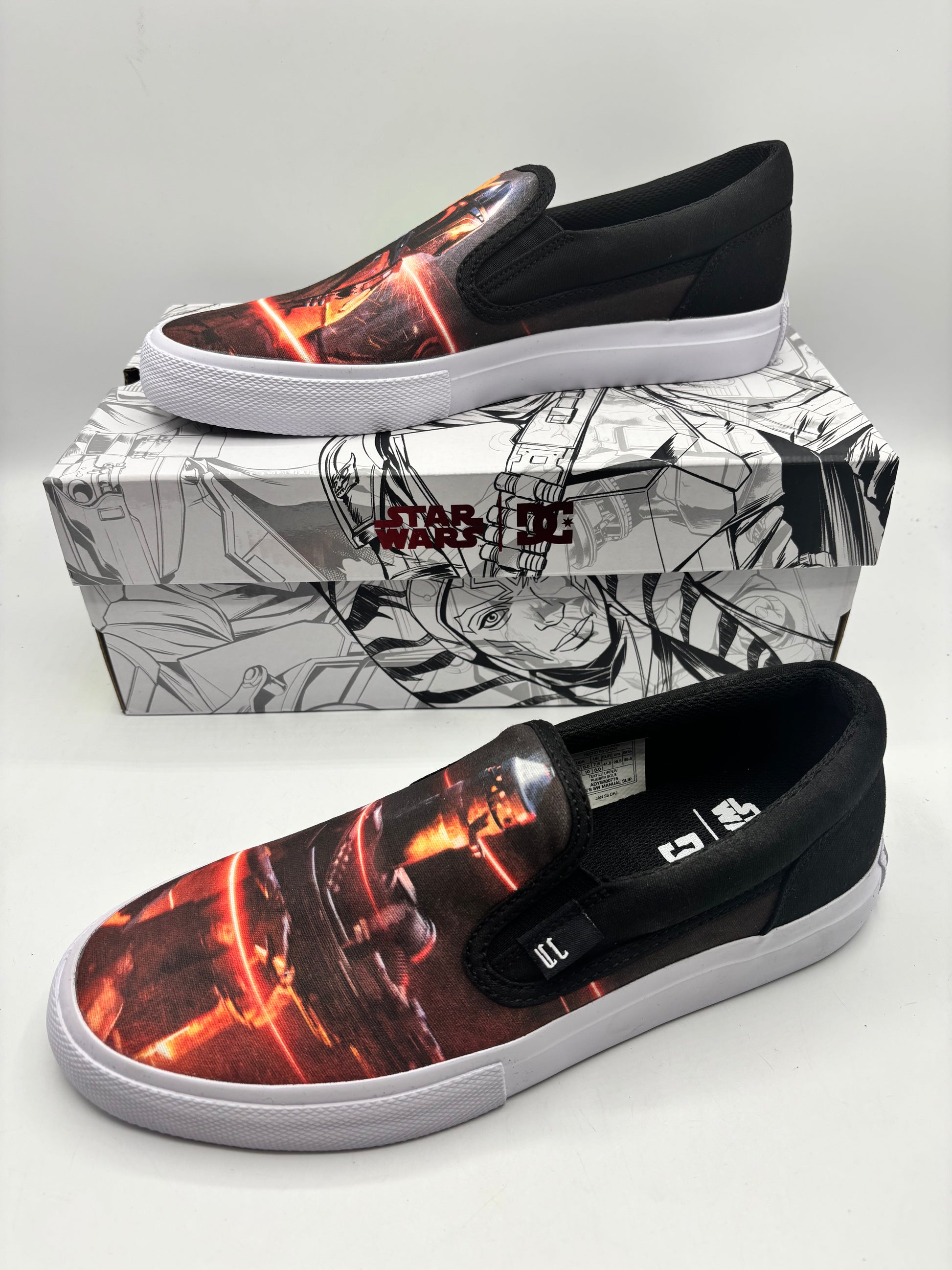 DC Unisex X Star Wars The Mandalorian Sneaker Collection Skate Shoe, size 7.5