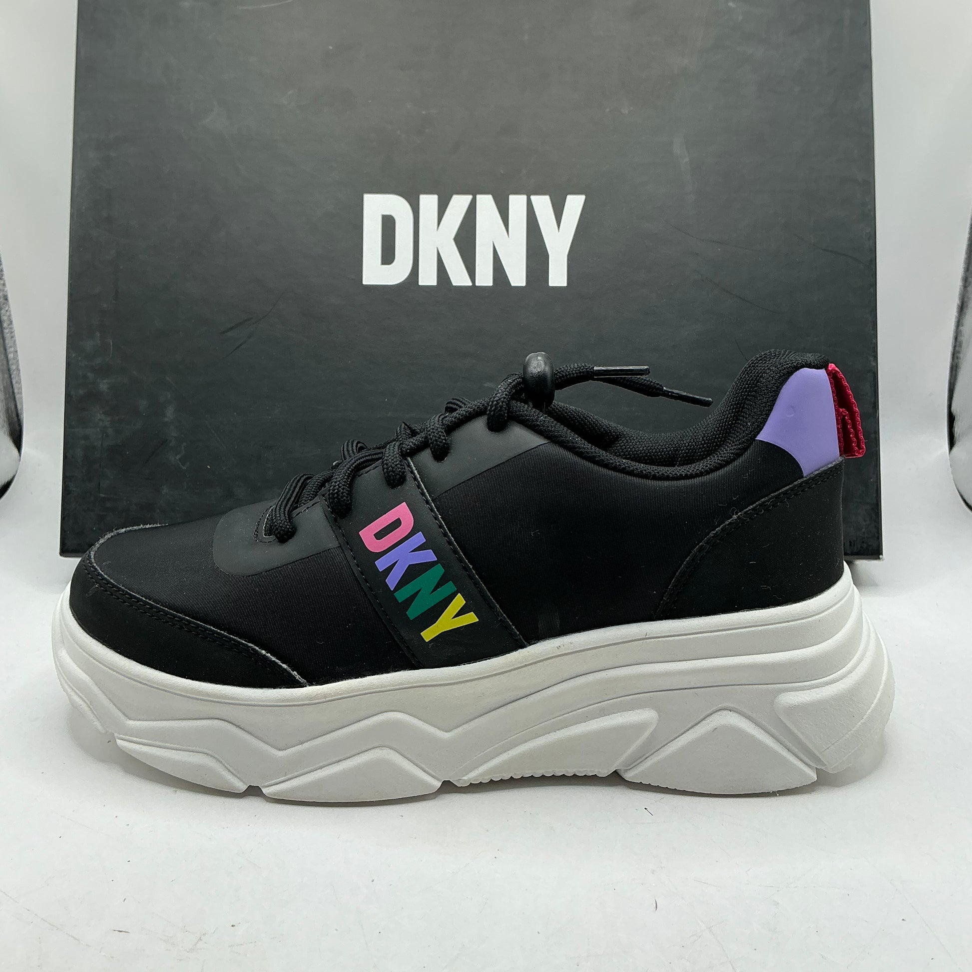 DKNY trainers
