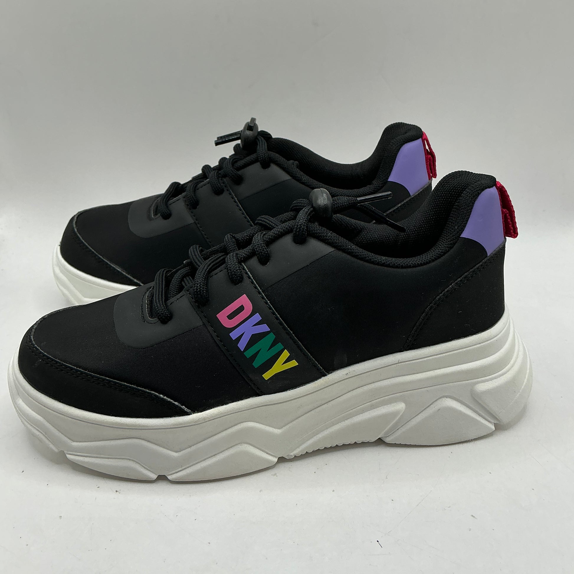 DKNY trainers