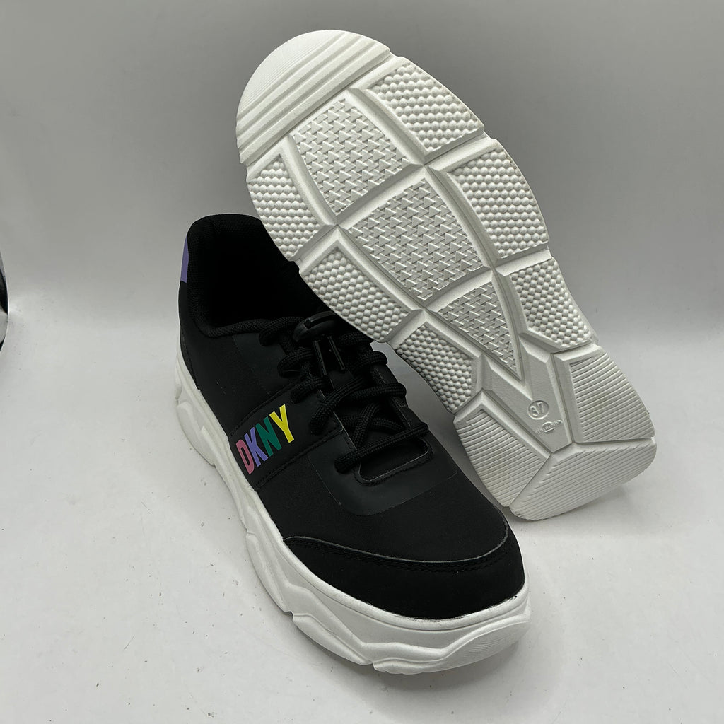 DKNY trainers