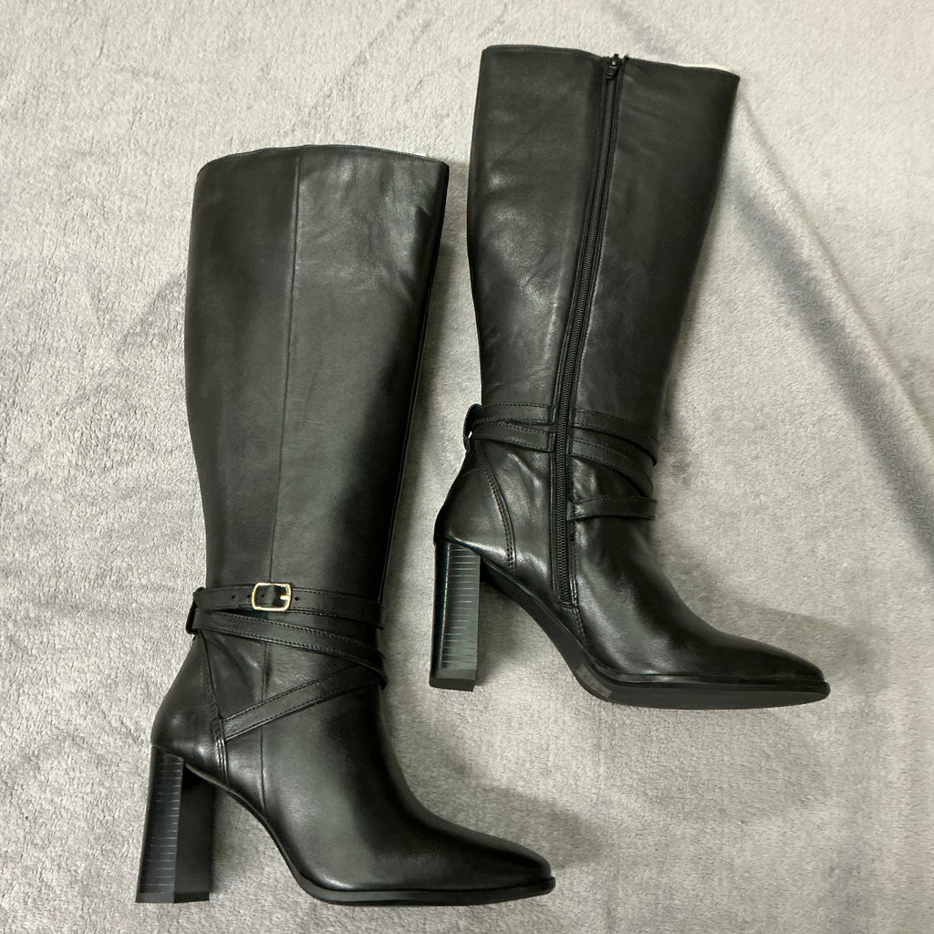 Karen Millen Heeled black leather knee boots with buckle detail
