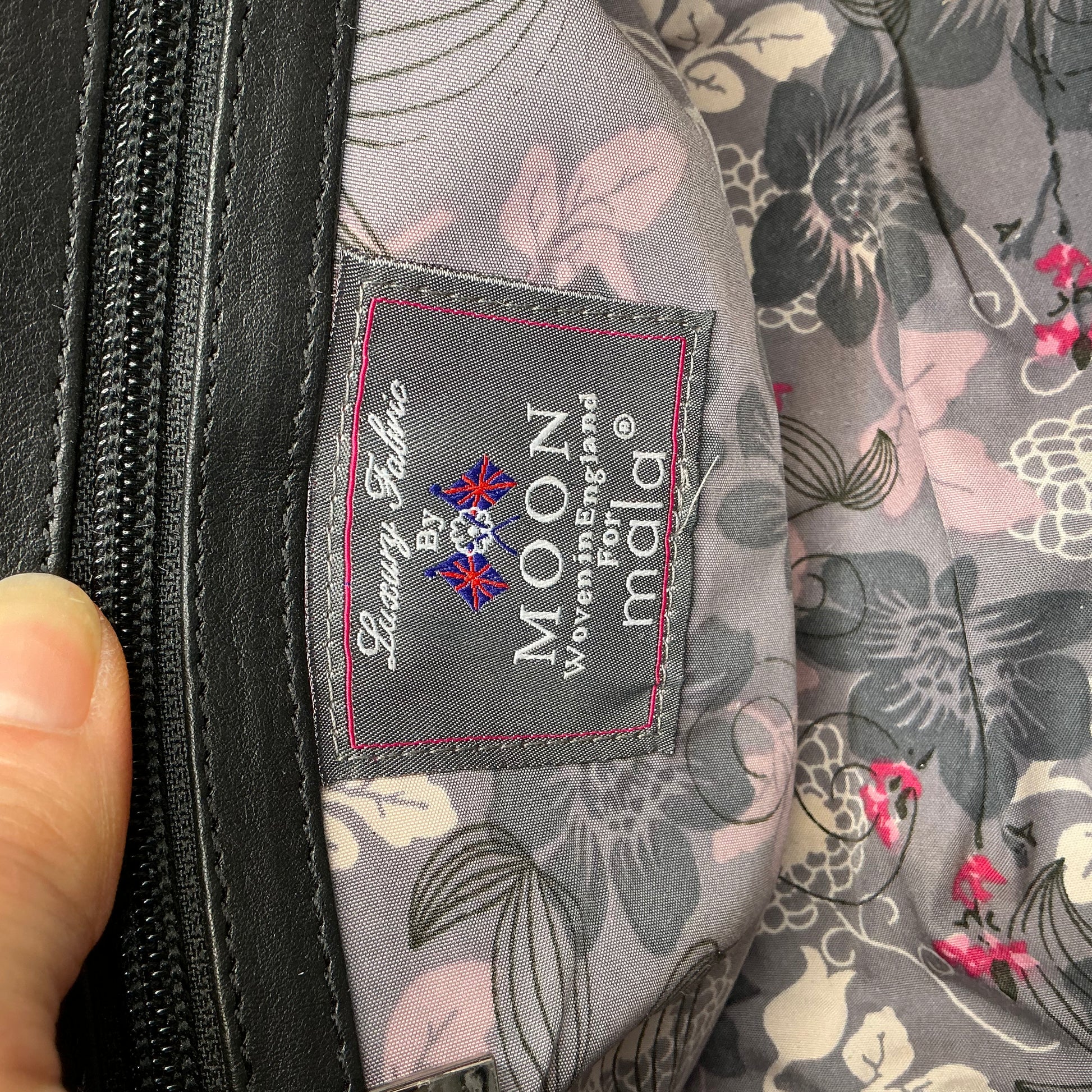 Mala, Moon, small leather and wool handbag bag