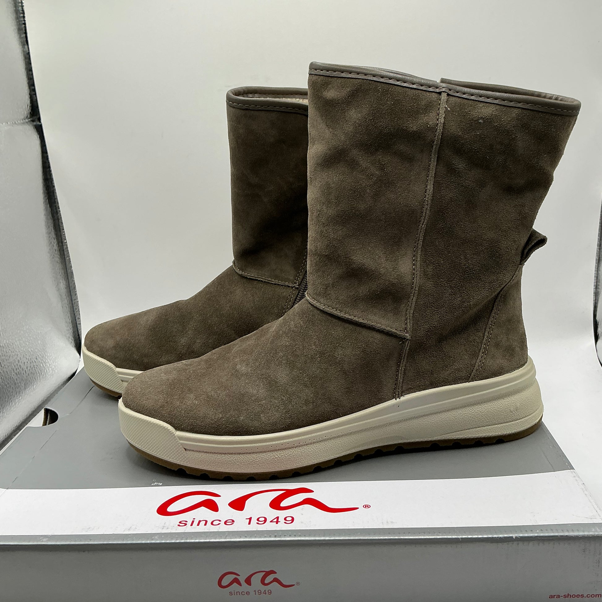 Ara, Aspen, suede ankle boots with warm lining