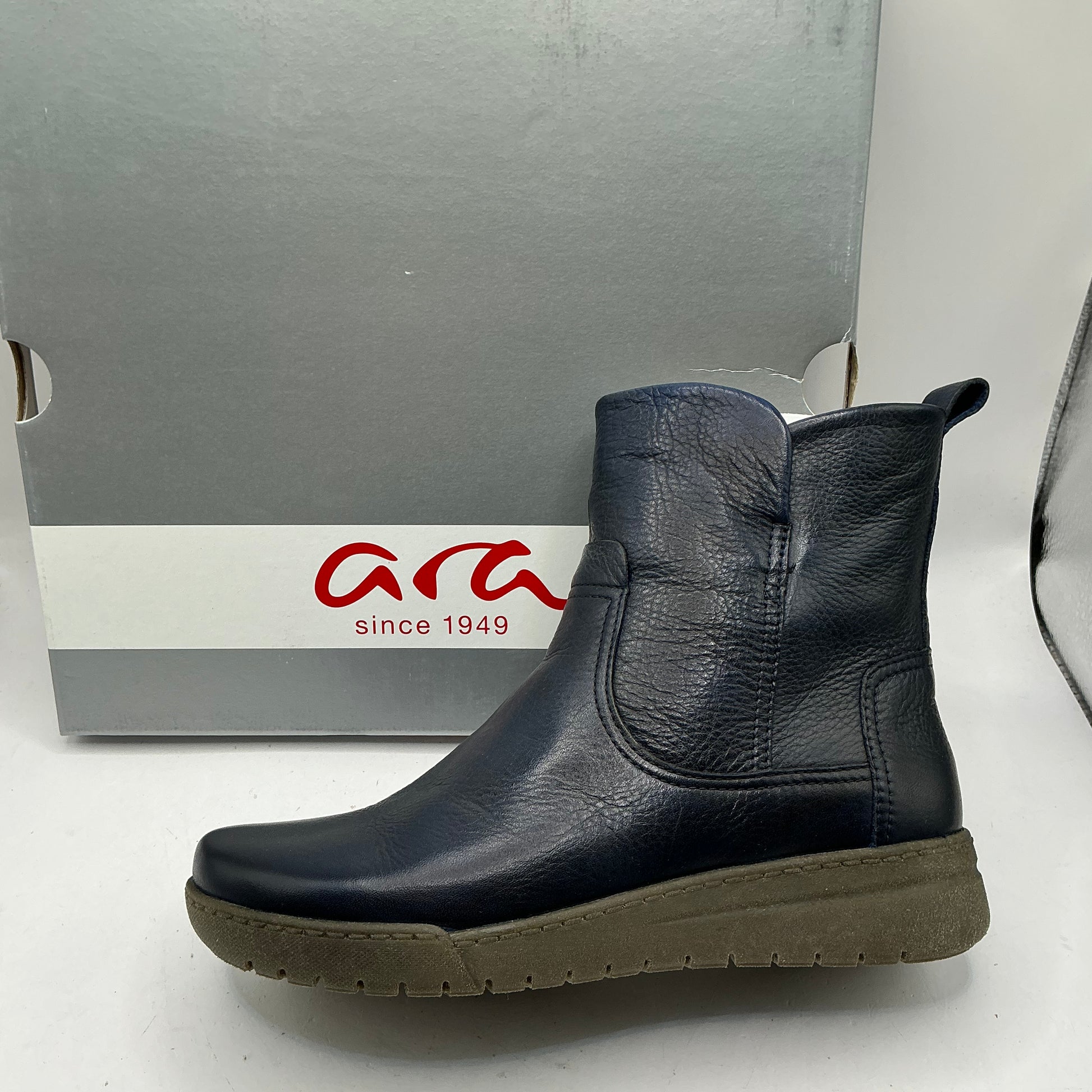 Ara, Dakota, soft navy leather ankle boots with warm wool lining