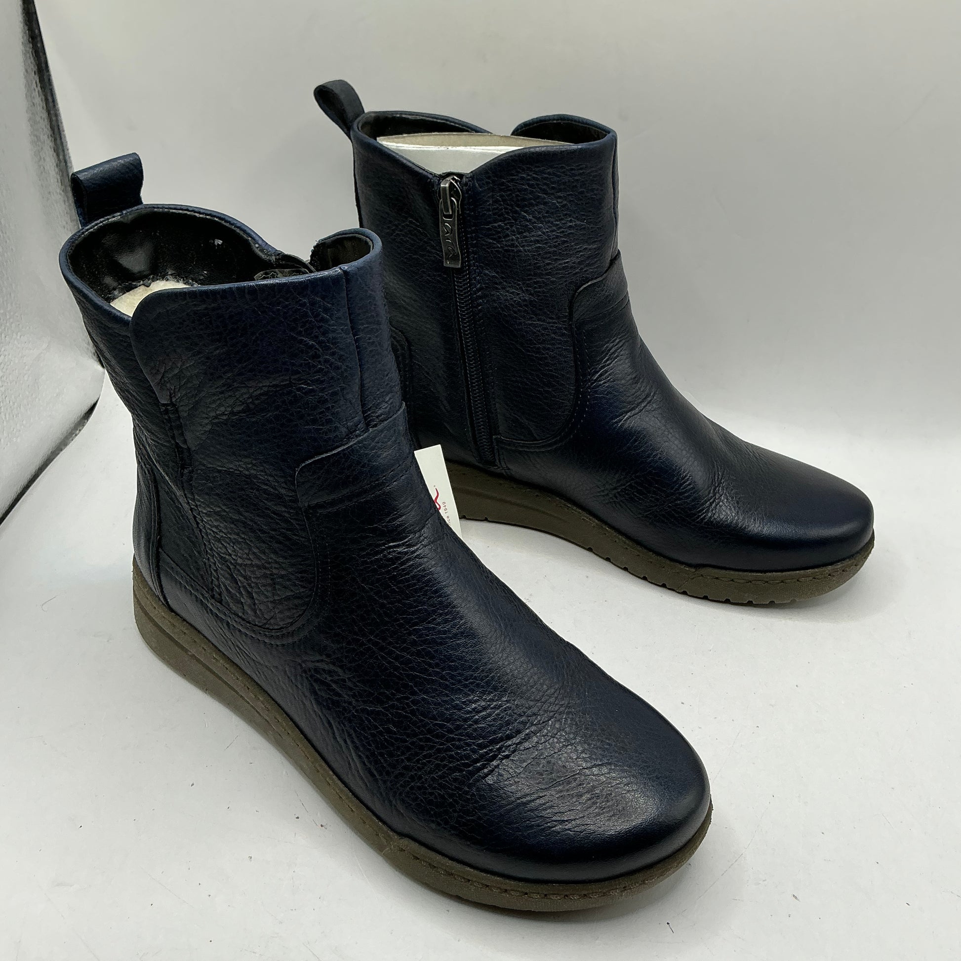 Ara, Dakota, soft navy leather ankle boots with warm wool lining