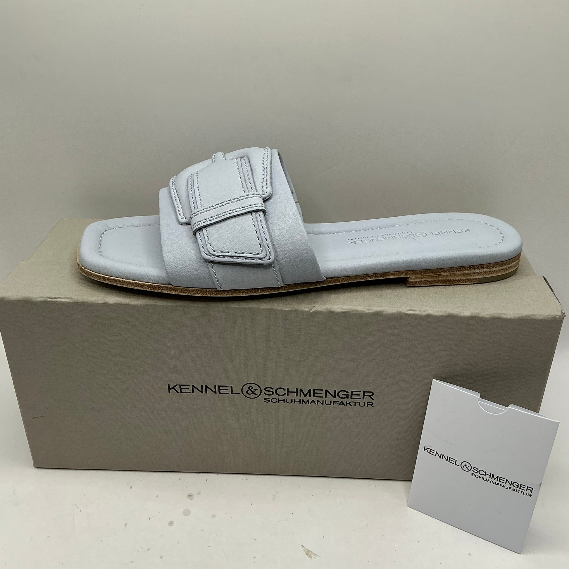 Kennel & Schmenger, Holly, beautiful all leather light blue sandals