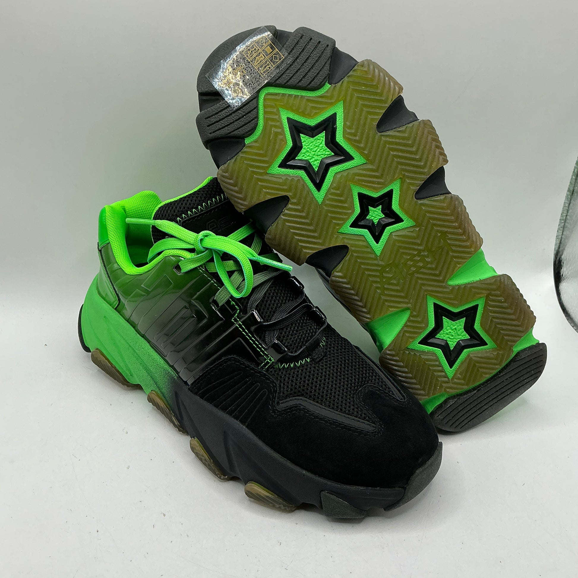 Ash, Extasy green and back trainers