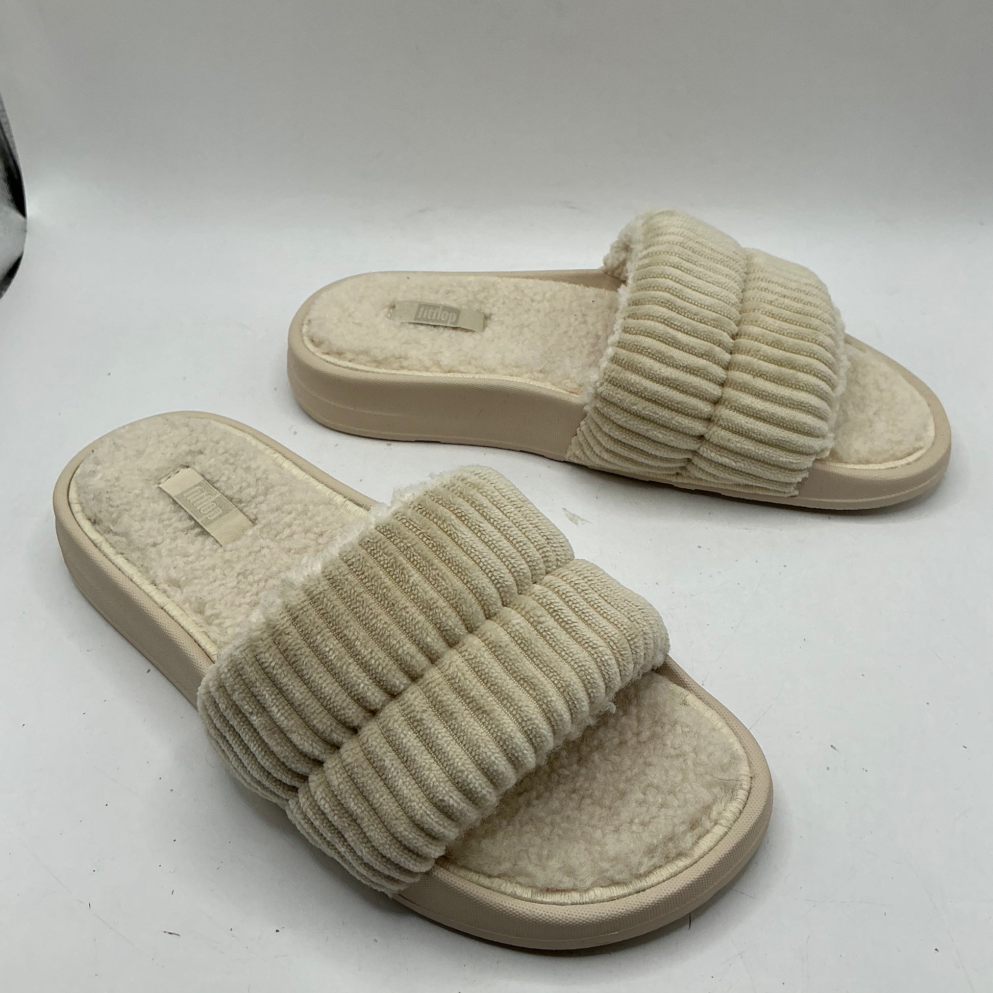 FitFlop
Womens Iqushion Fleece-lined Corduroy Slides, ivory