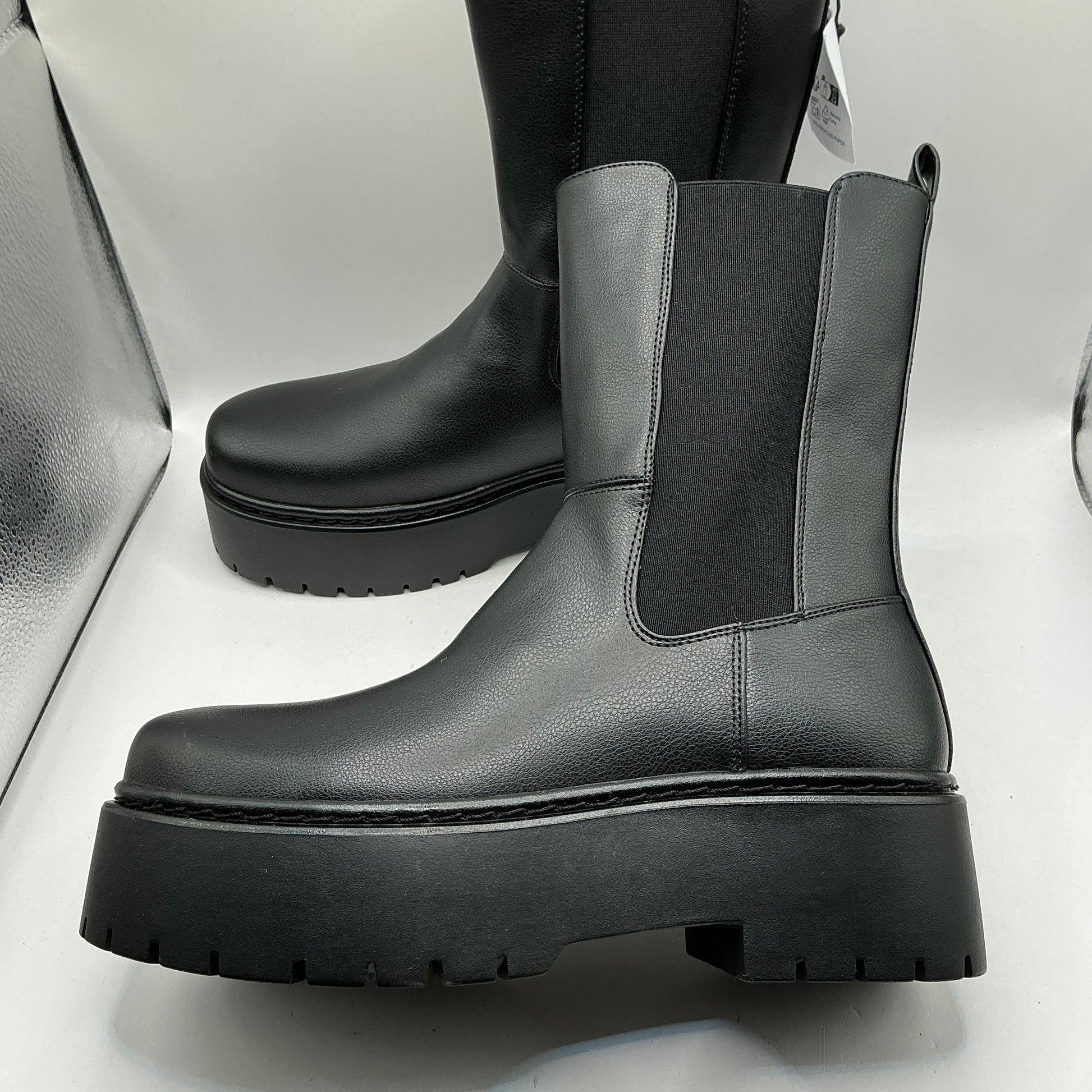 Even&Odd Chunky Chelsea Boots