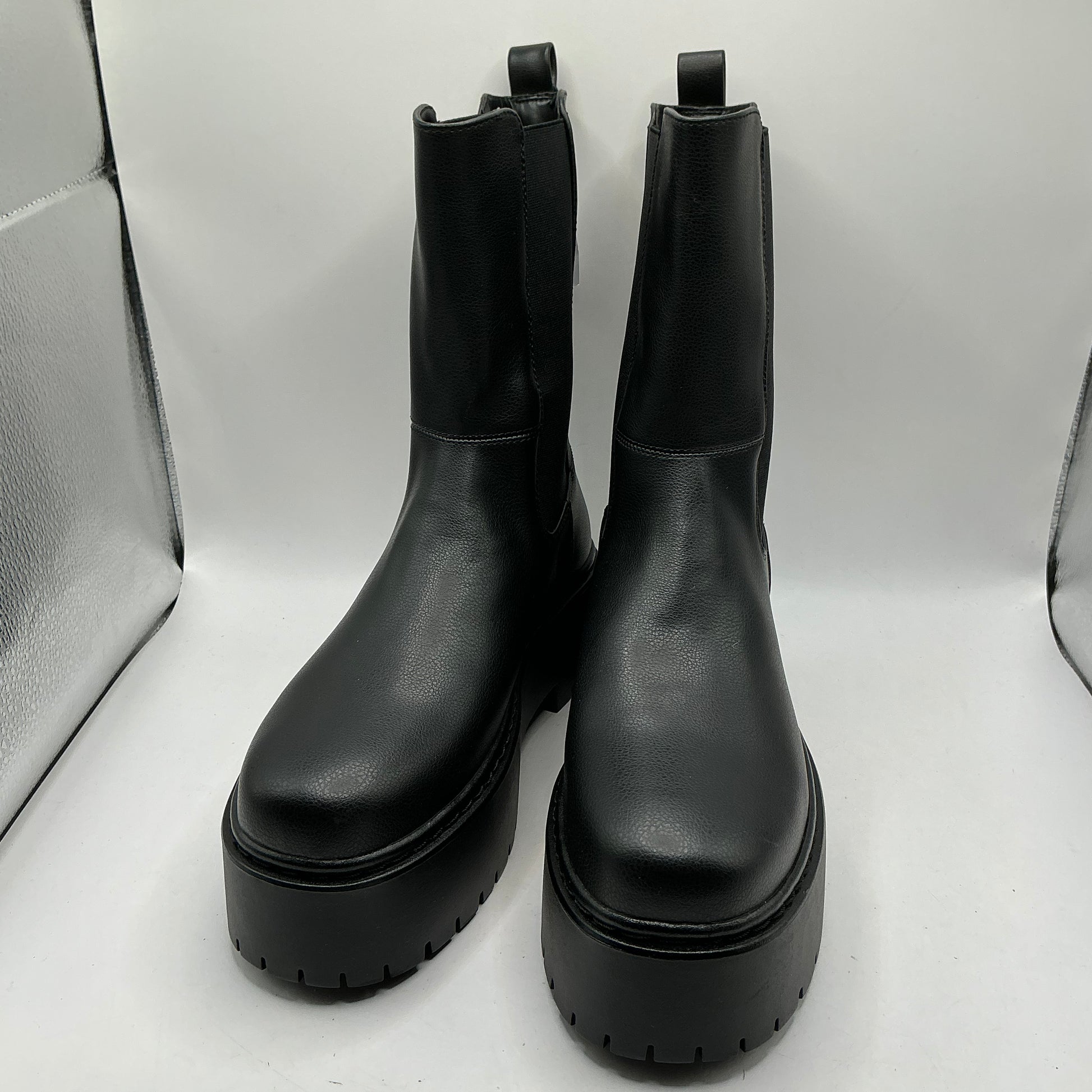 Even&Odd Chunky Chelsea Boots