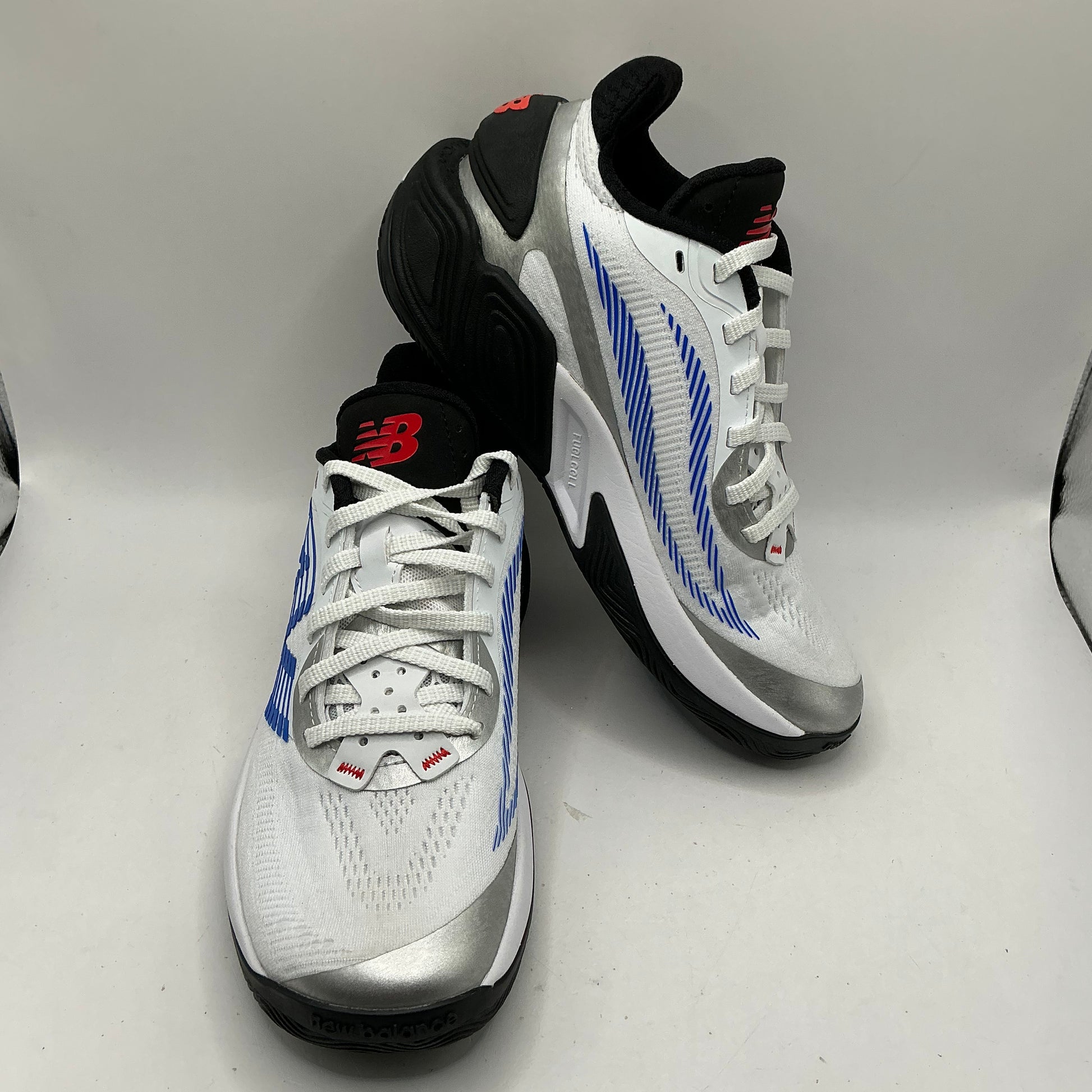 New Balance TwoWay v5 basketball trainers