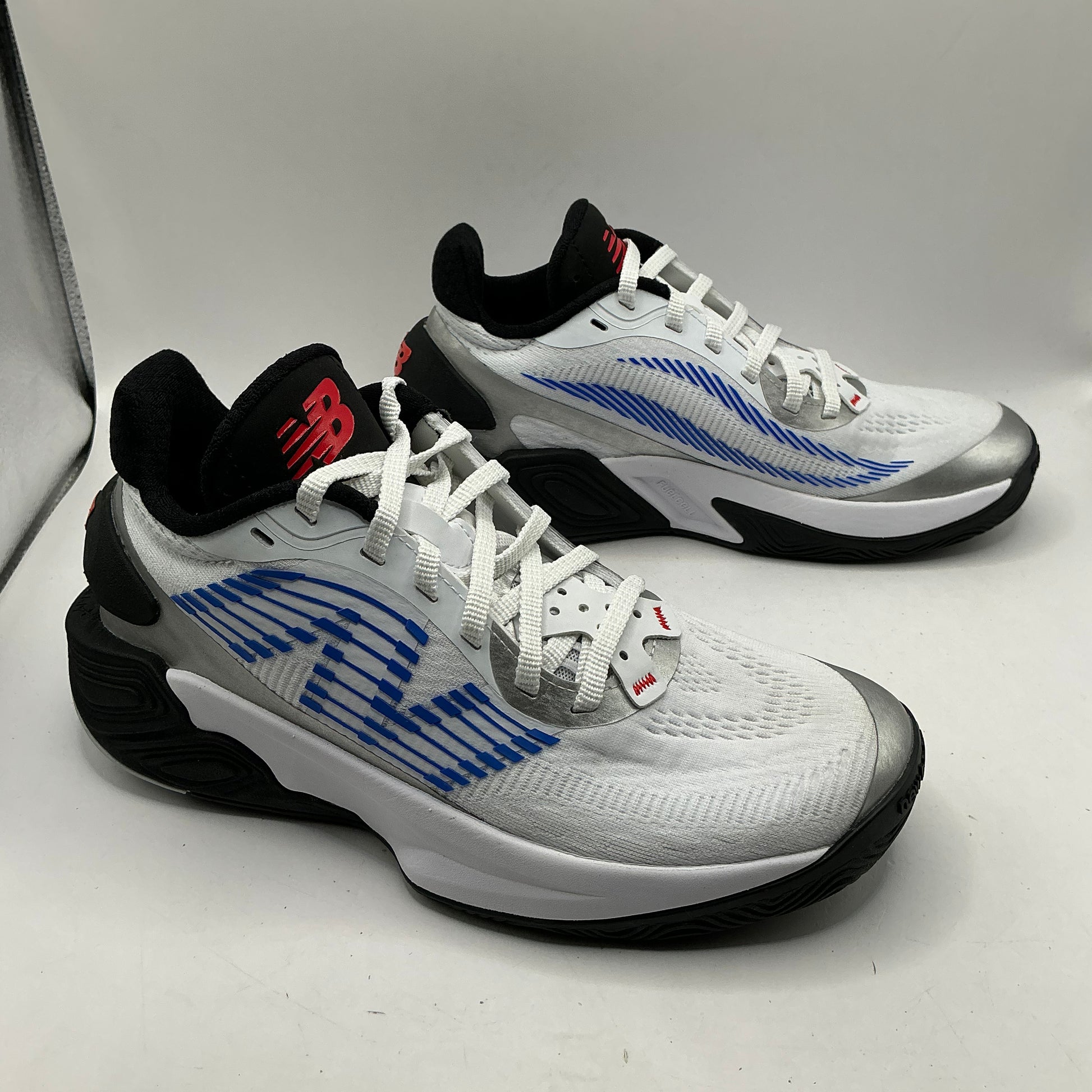 New Balance TwoWay v5 basketball trainers