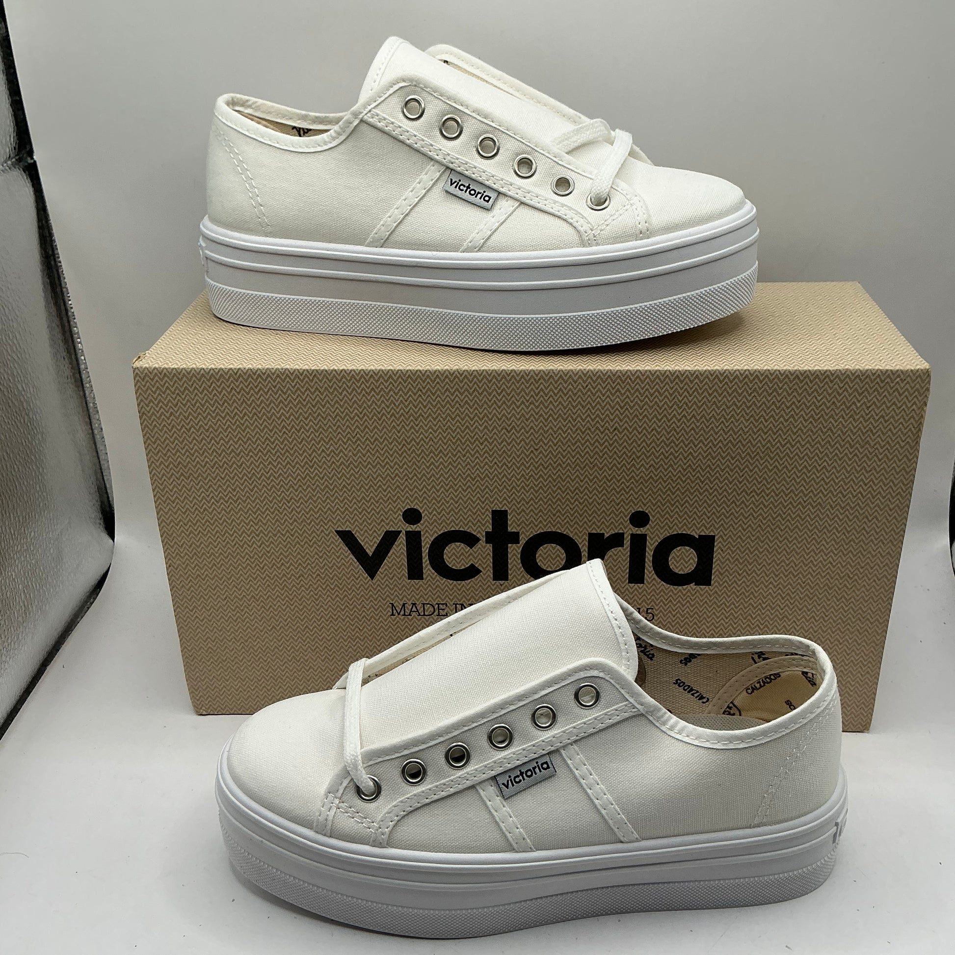 Victoria, cotton platform plimsolls, trainers