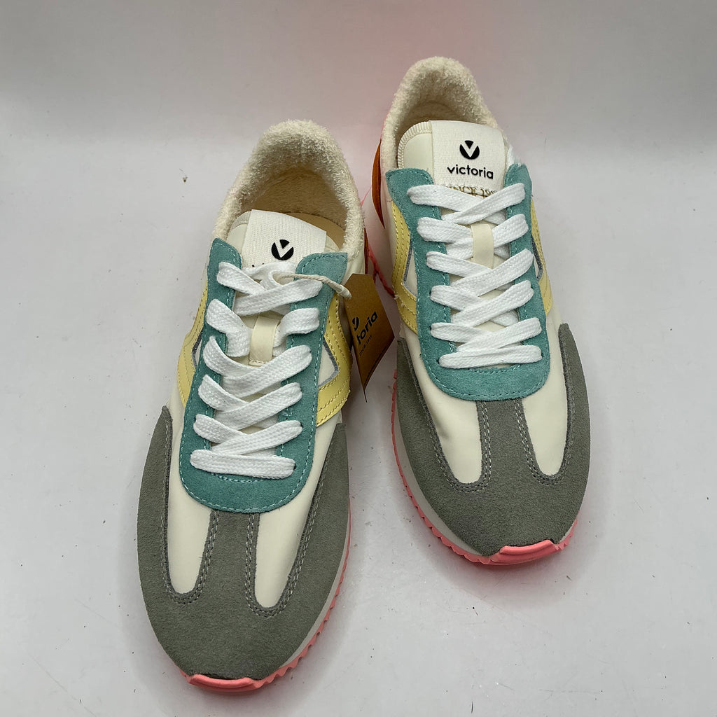 Victoria trainers