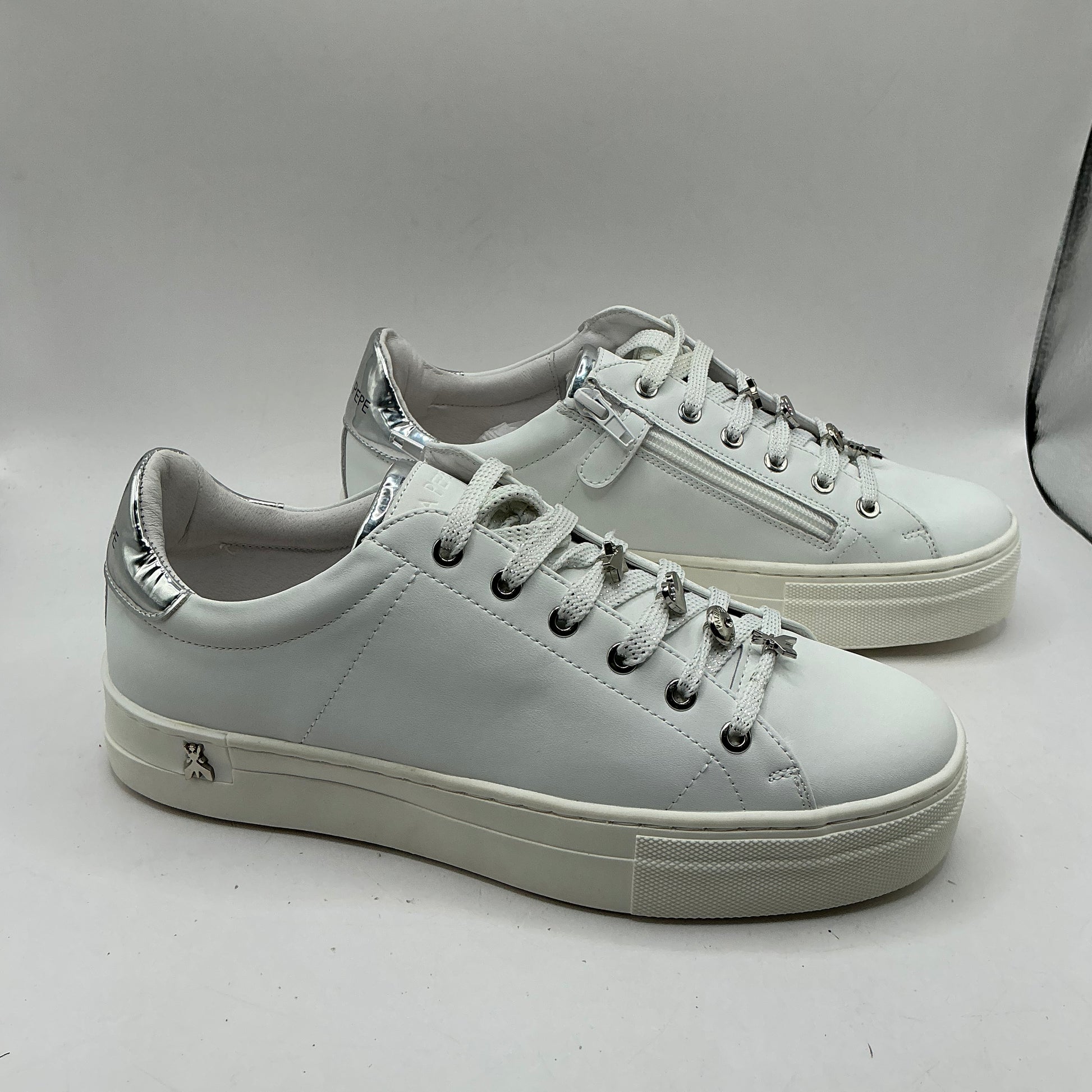Patrizia Pepe white leather trainers with lace charms