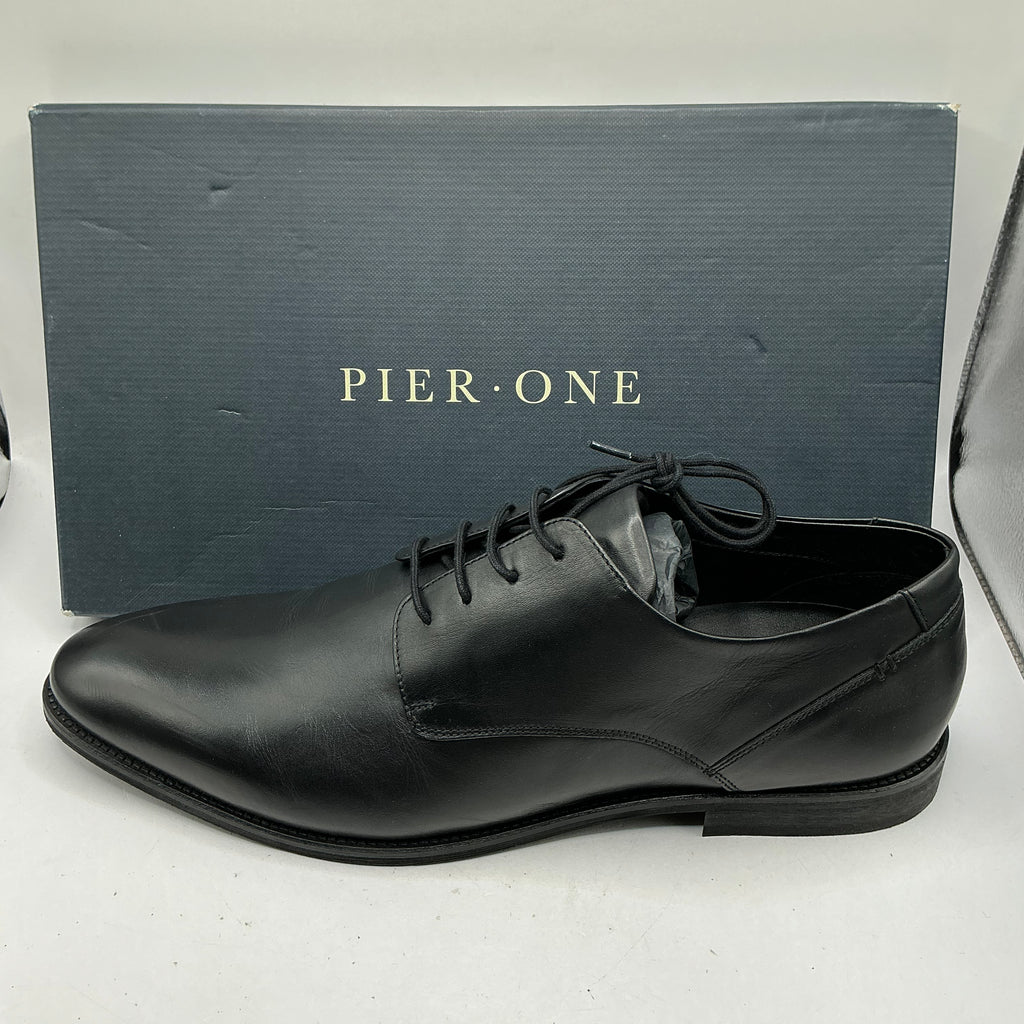 Pier One black leather Derby shoes