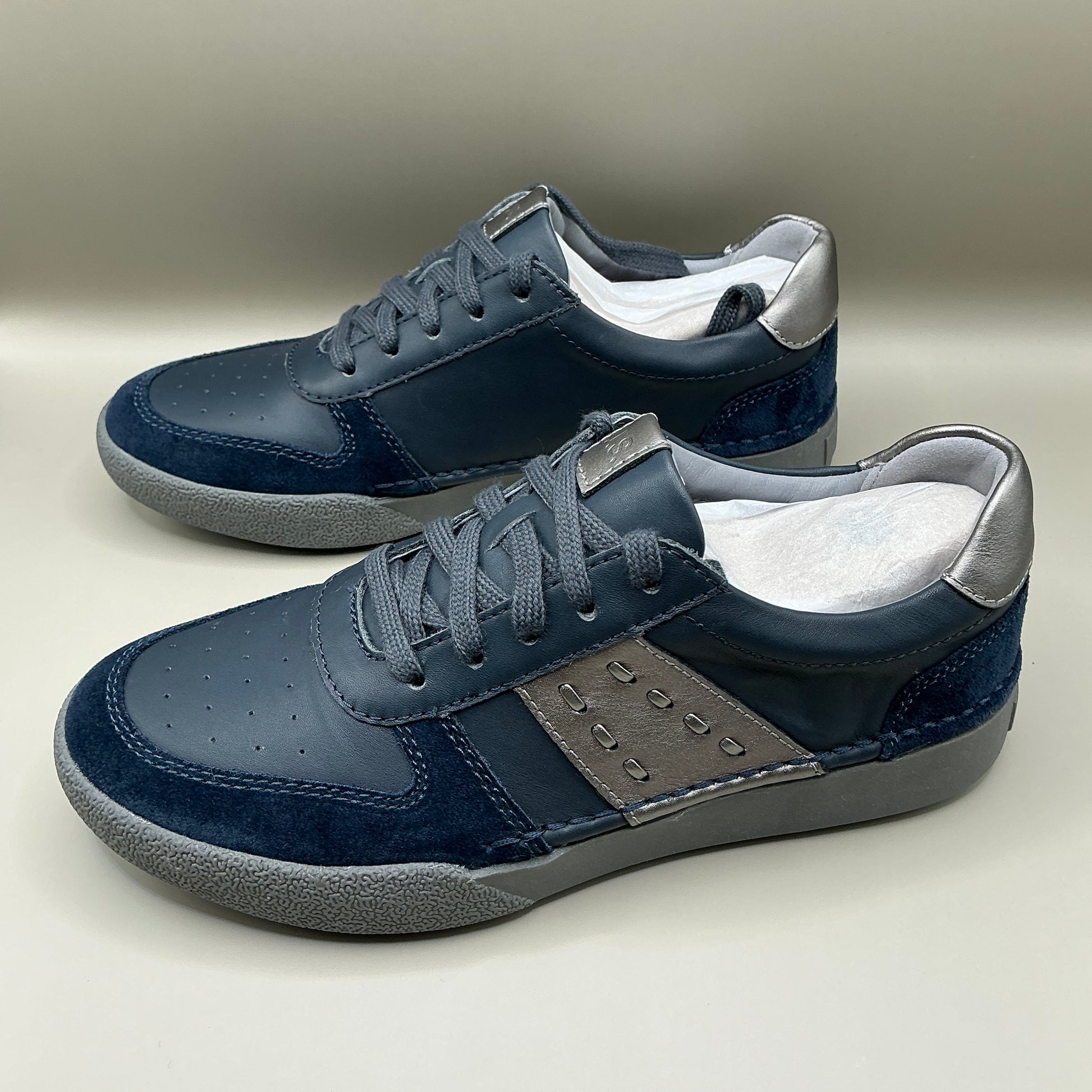 Josef Seibel, Claire 27, navy leather trainers