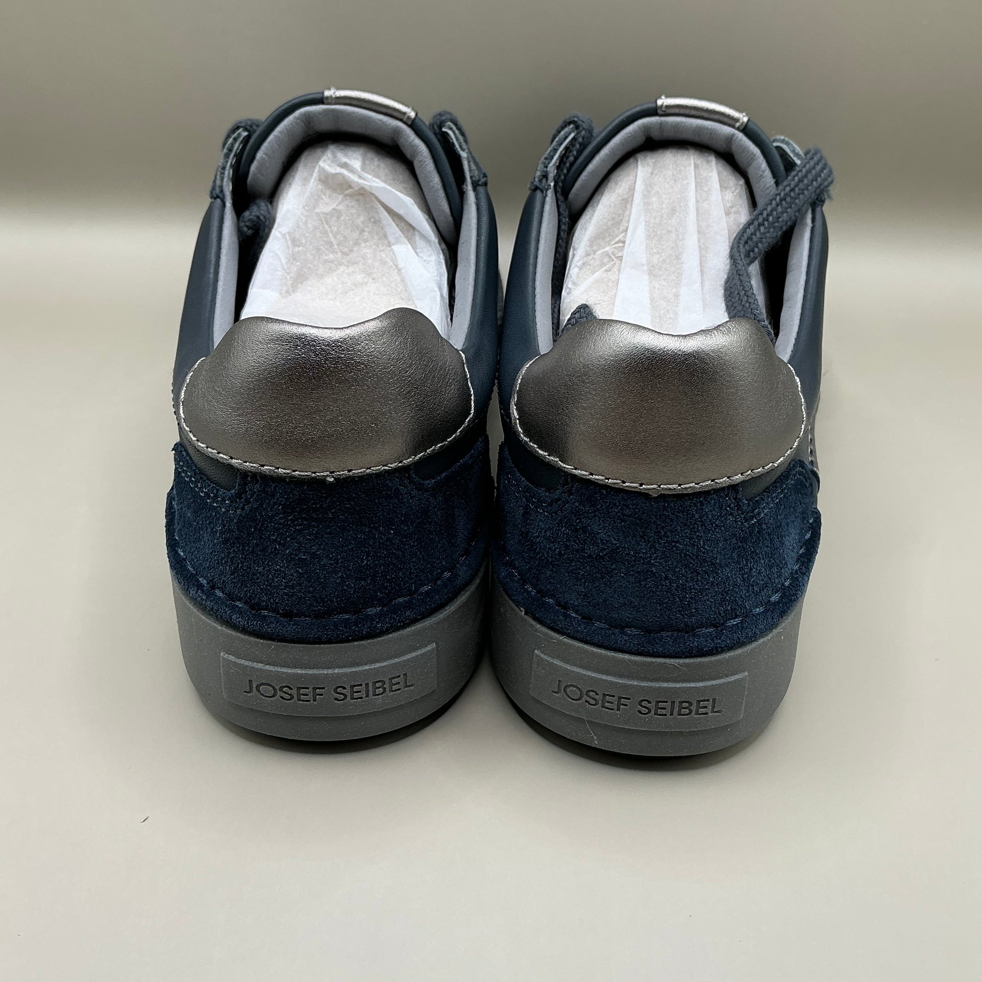 Josef Seibel, Claire 27, navy leather trainers