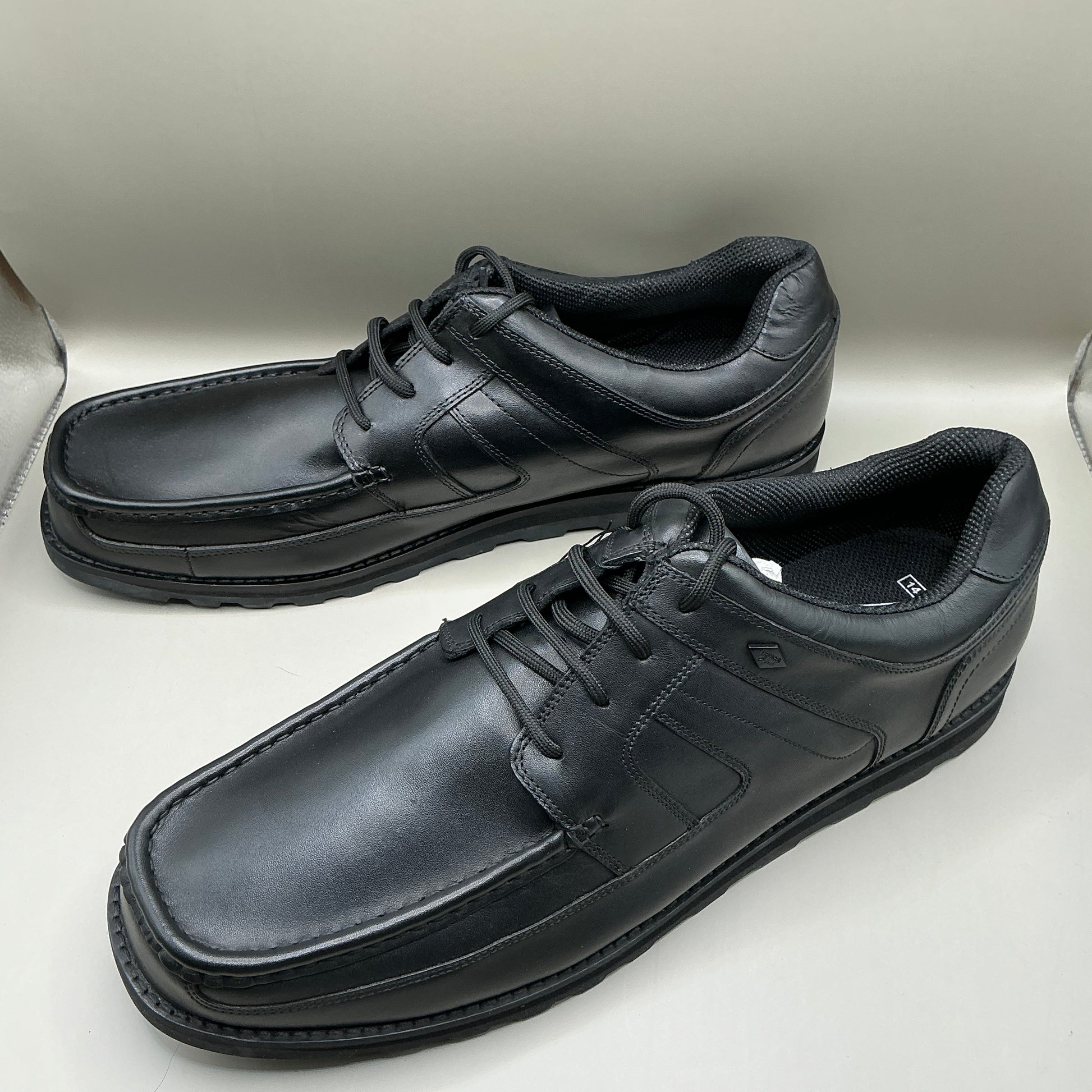 Lee Cooper black leather shoes