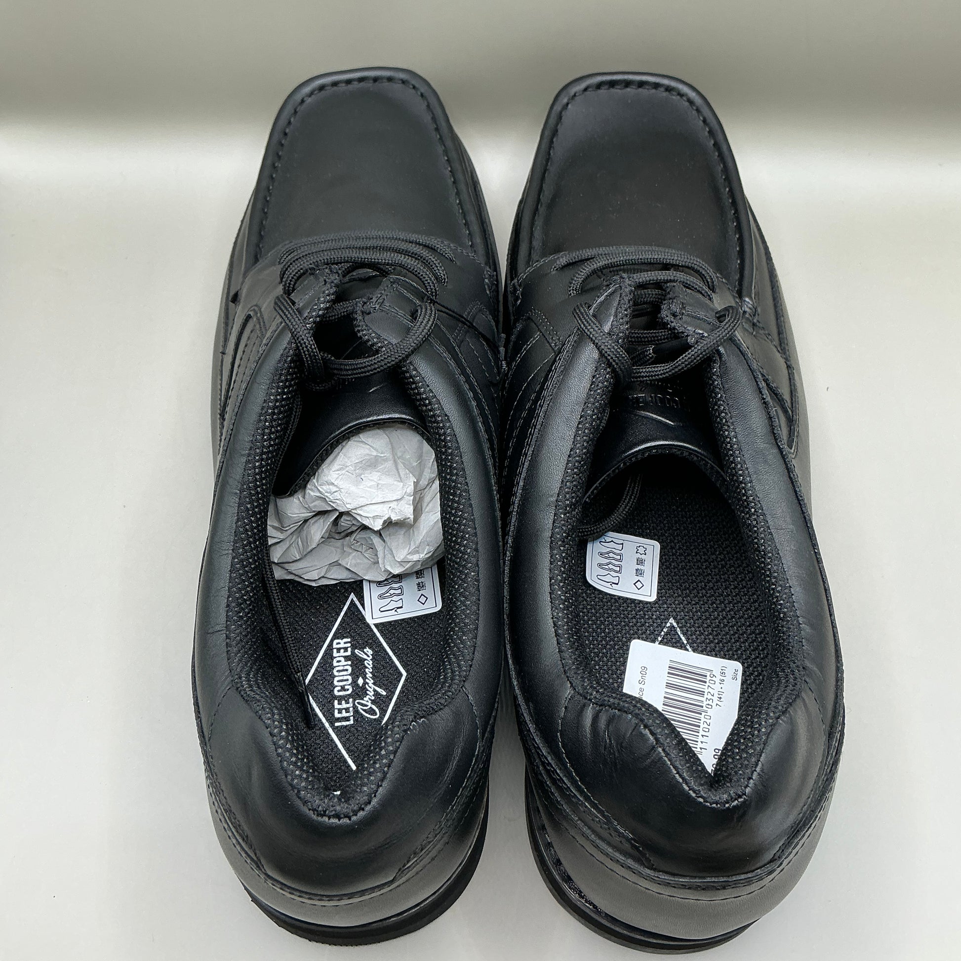 Lee Cooper black leather shoes