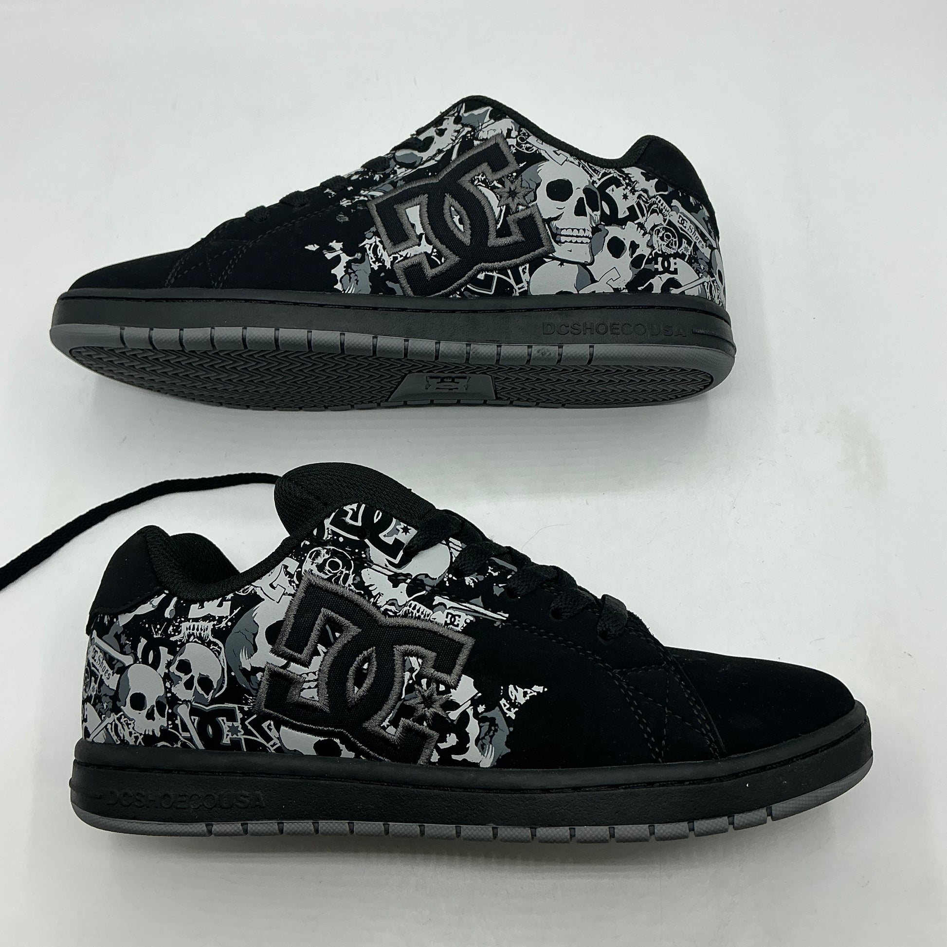 DC Caveler low skate shoes