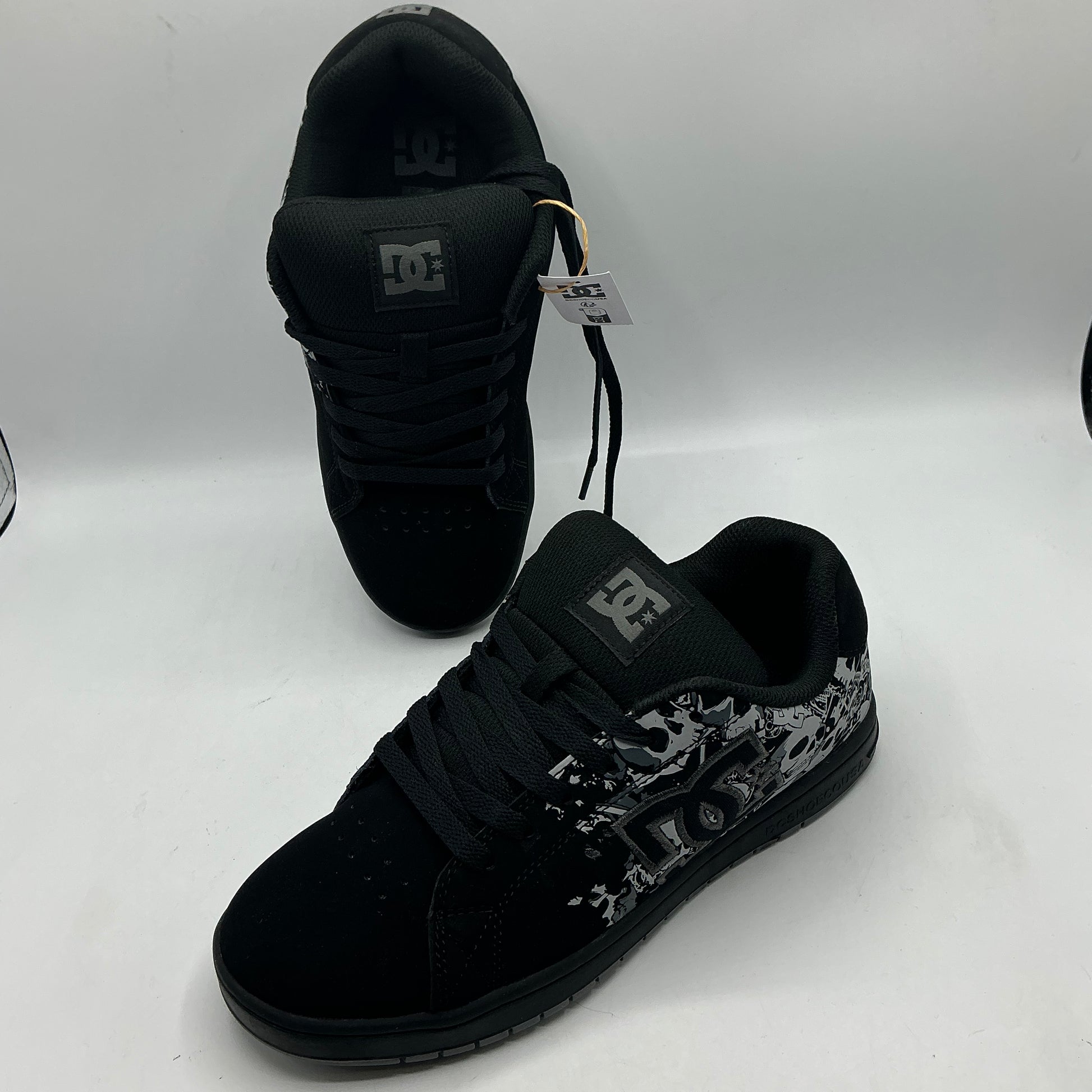 DC Caveler low skate shoes