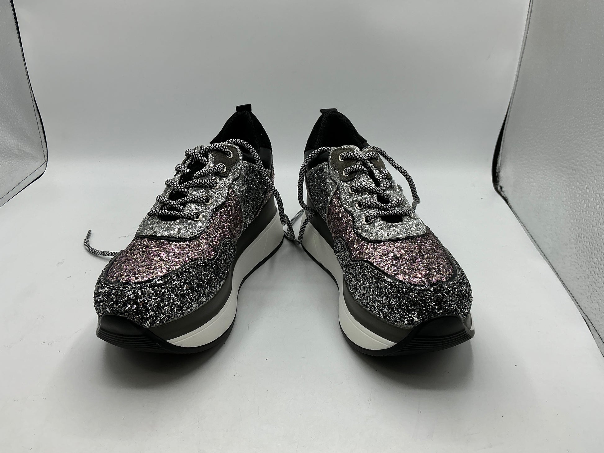 Platform sneakers size 5